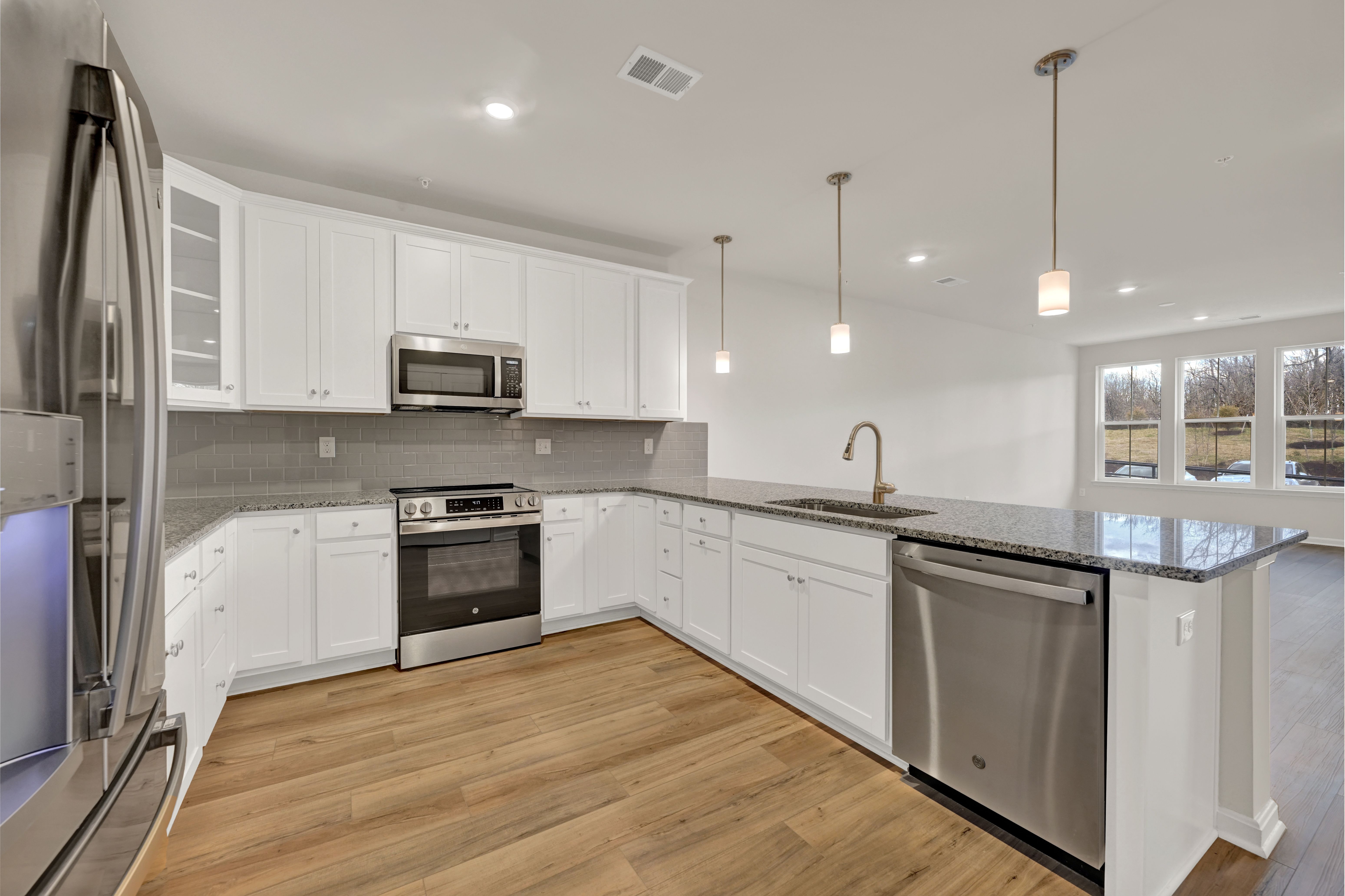 Beechfield Manors55+ Daisy Kitchen 4of11
