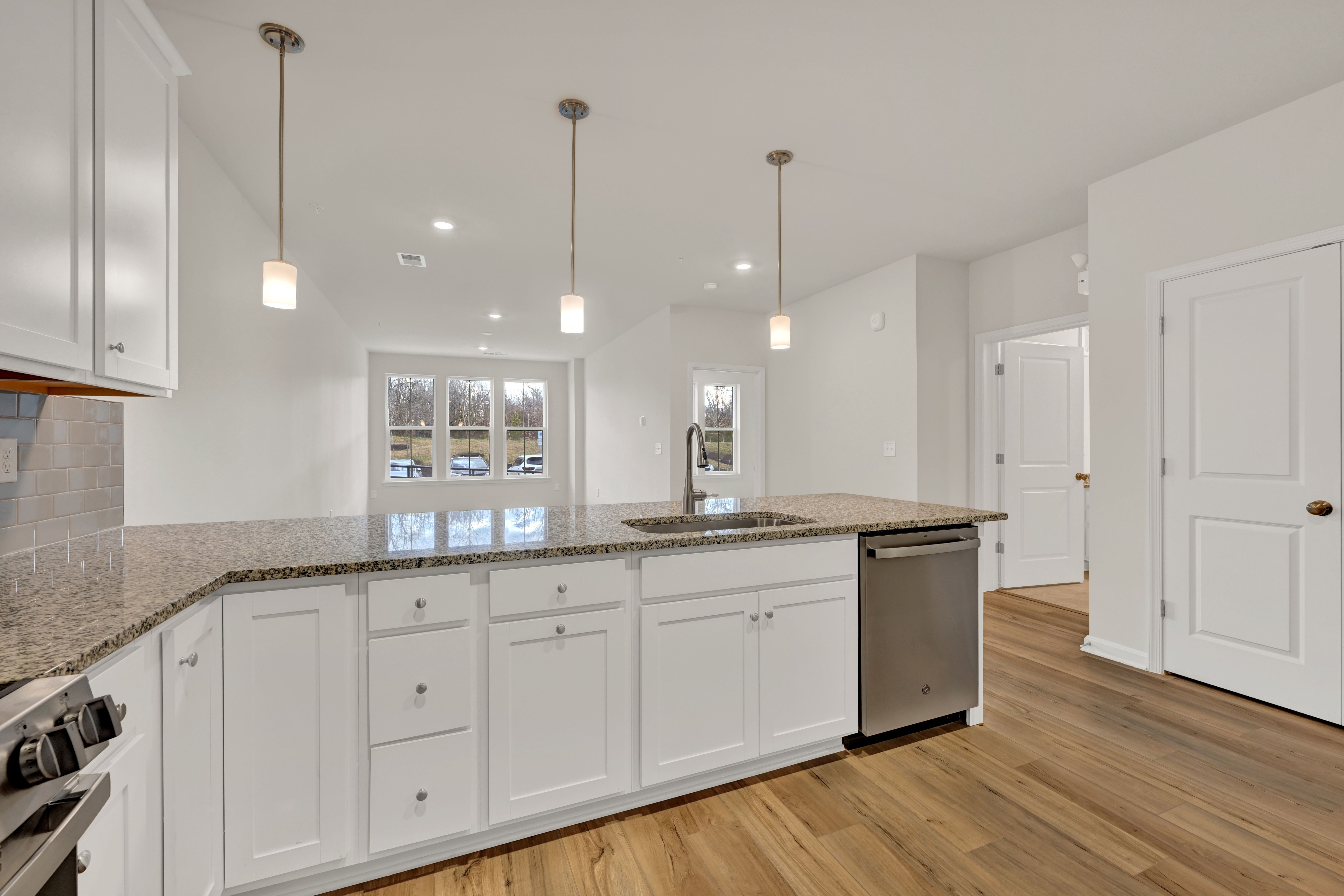 Beechfield Manors55+ Daisy Kitchen 5of11