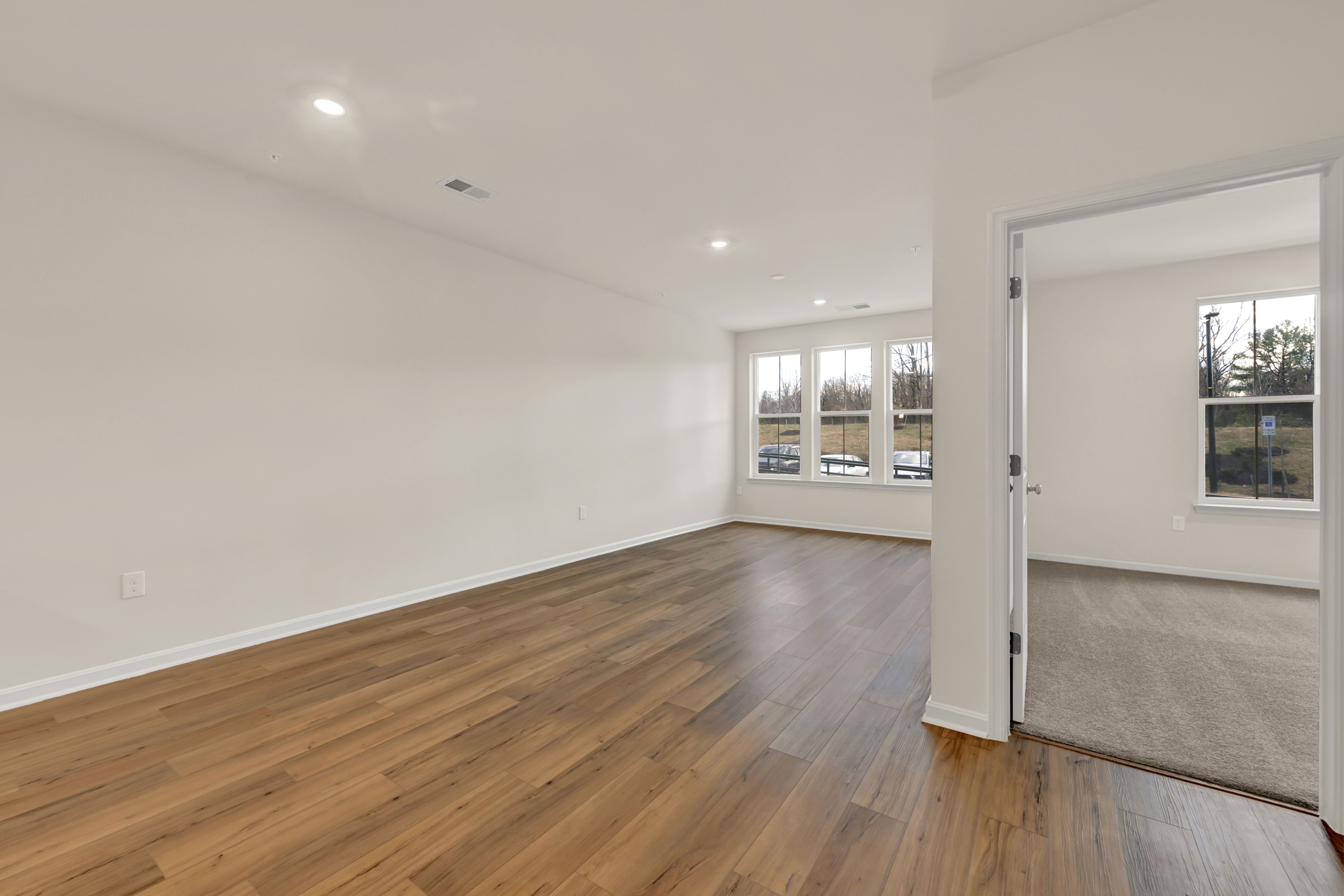 Beechfield Manors55+ Daisy Living 2of3