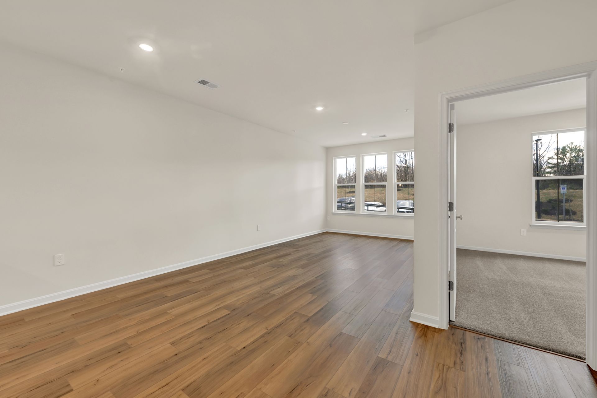 Beechfield Manors55+ Daisy Living 2of3