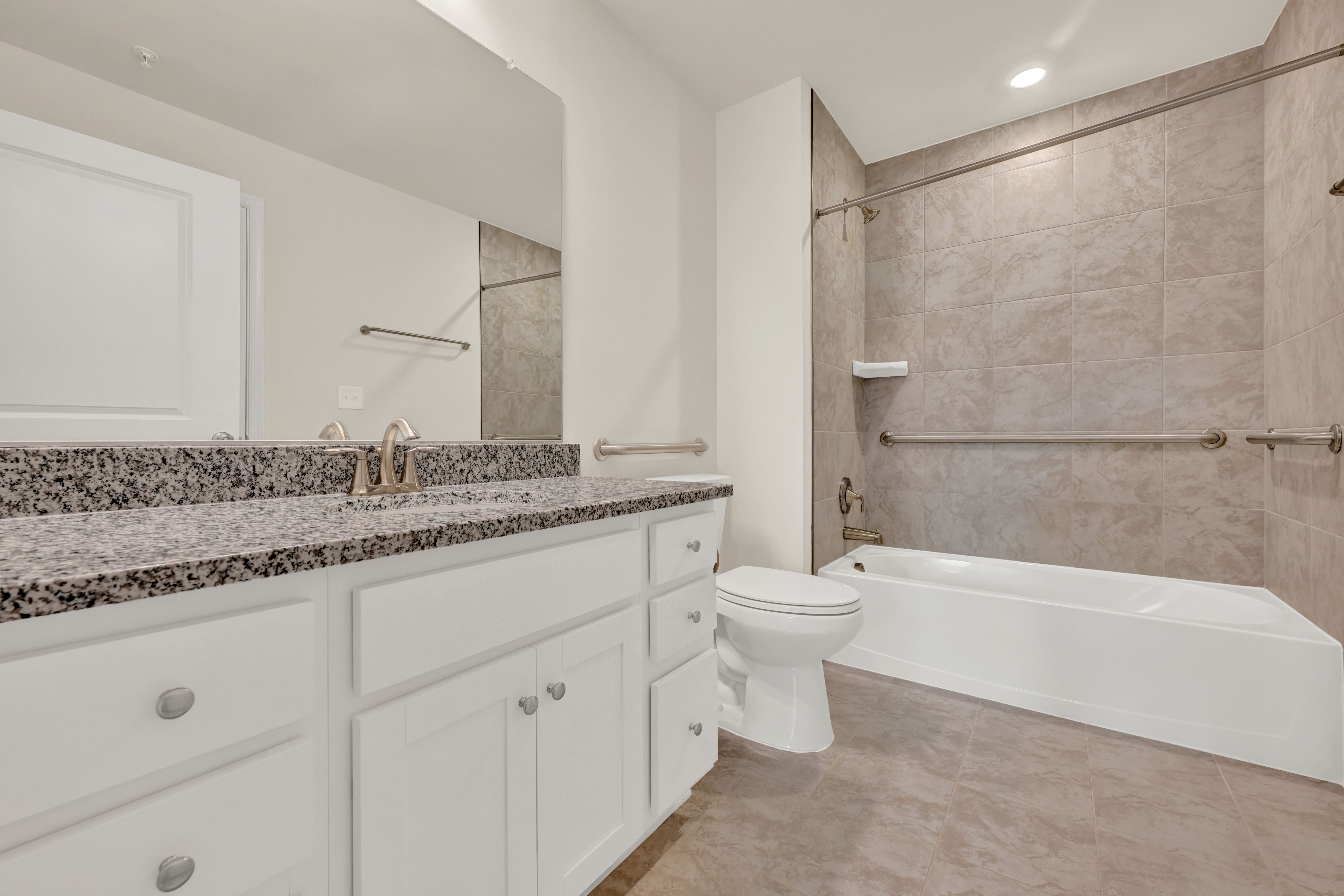 Beechfield Manors55+ Daisy Bath 1of3