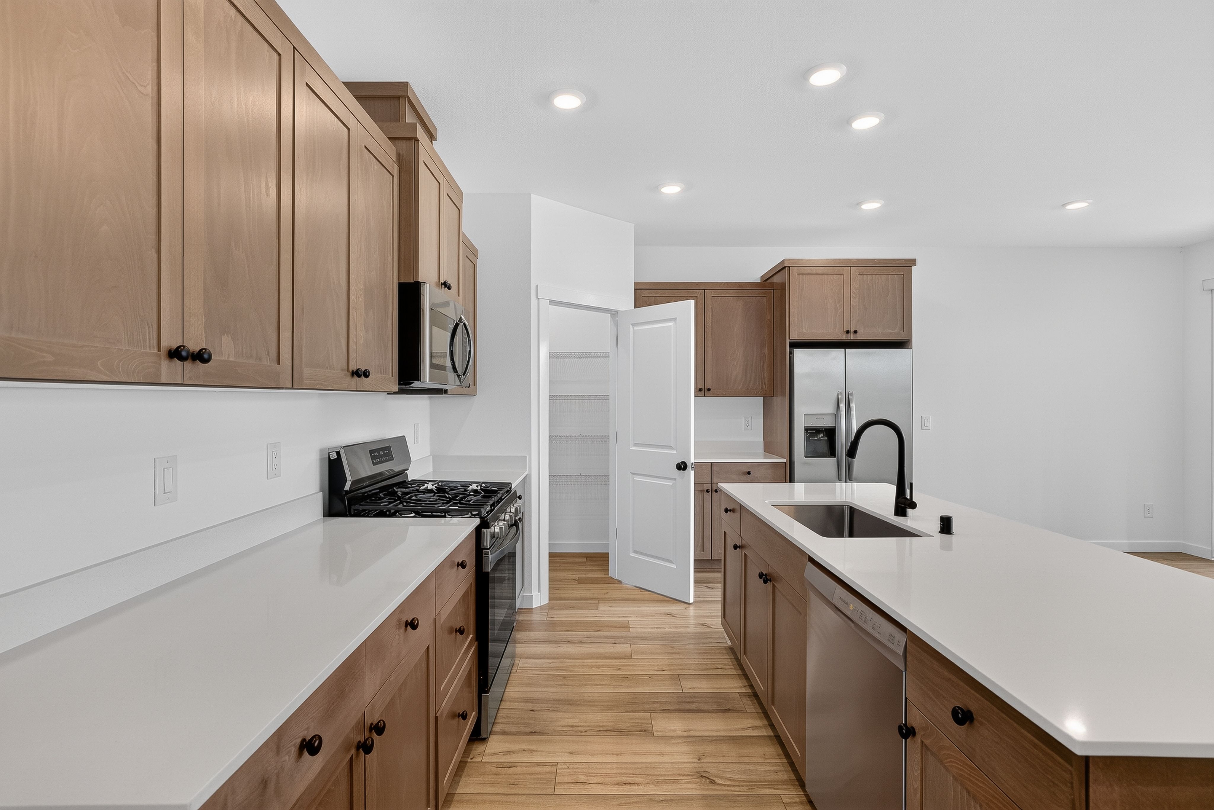 Alderand Ash Charlotte 17