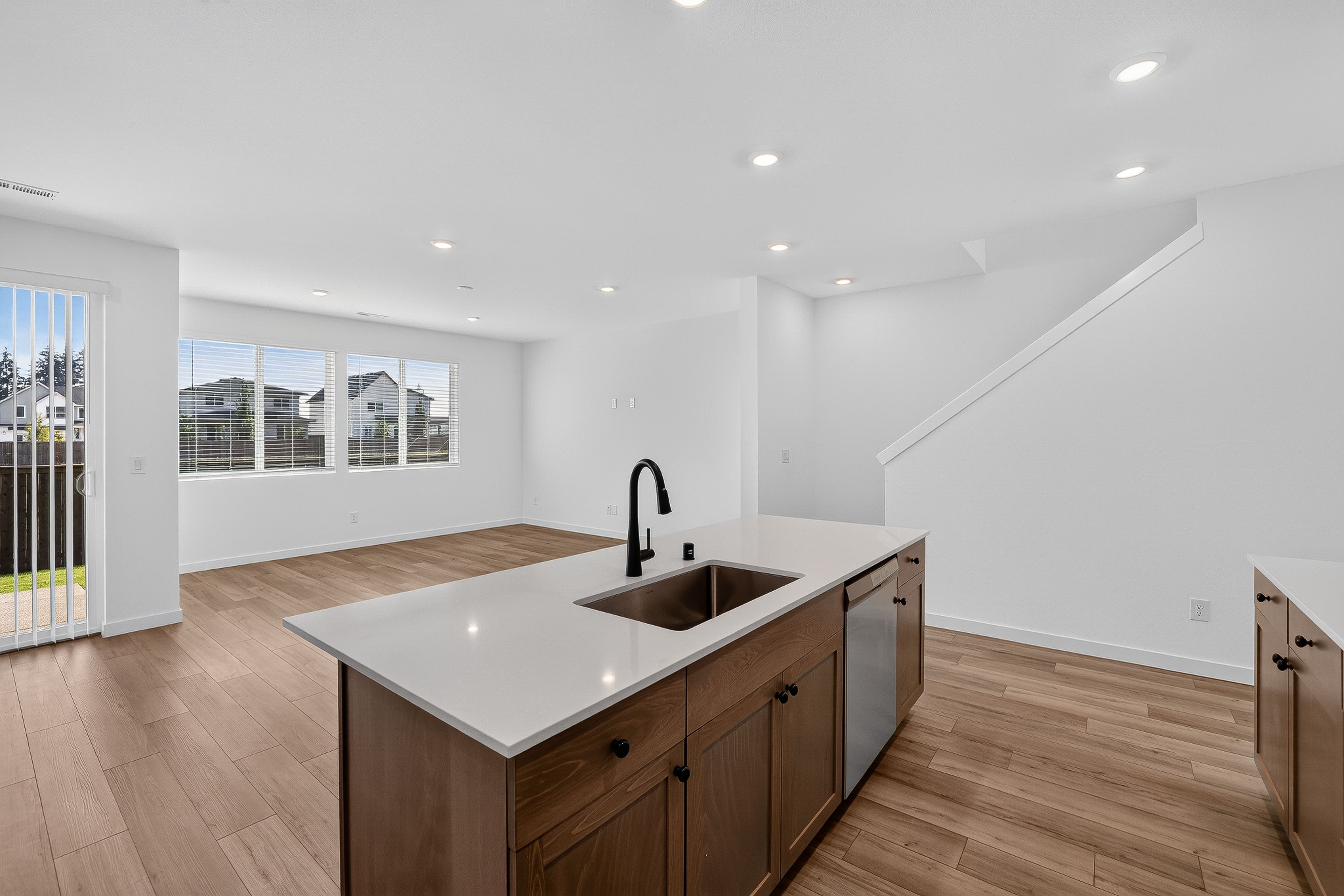 Alderand Ash Charlotte 13