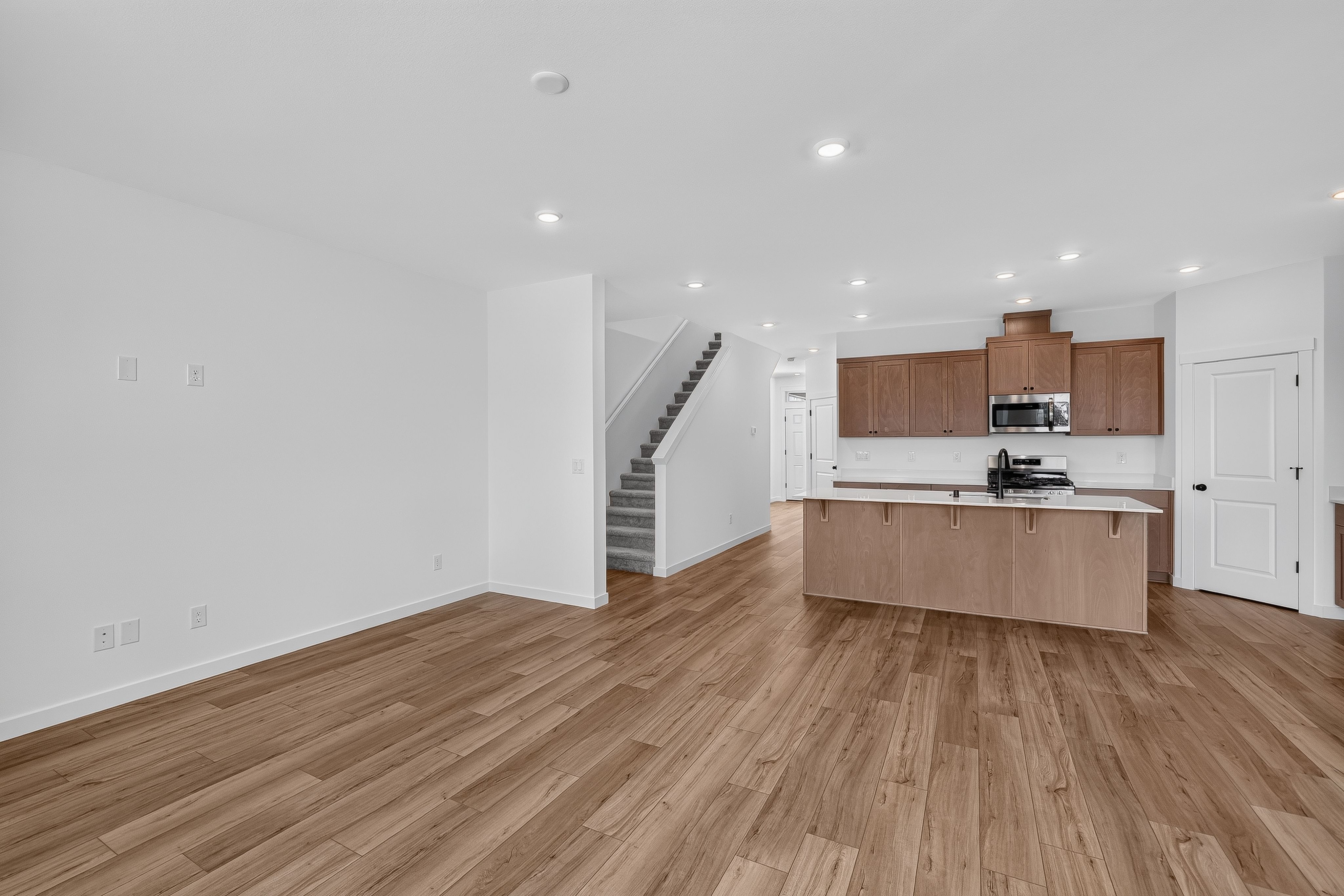 Alderand Ash Charlotte 6