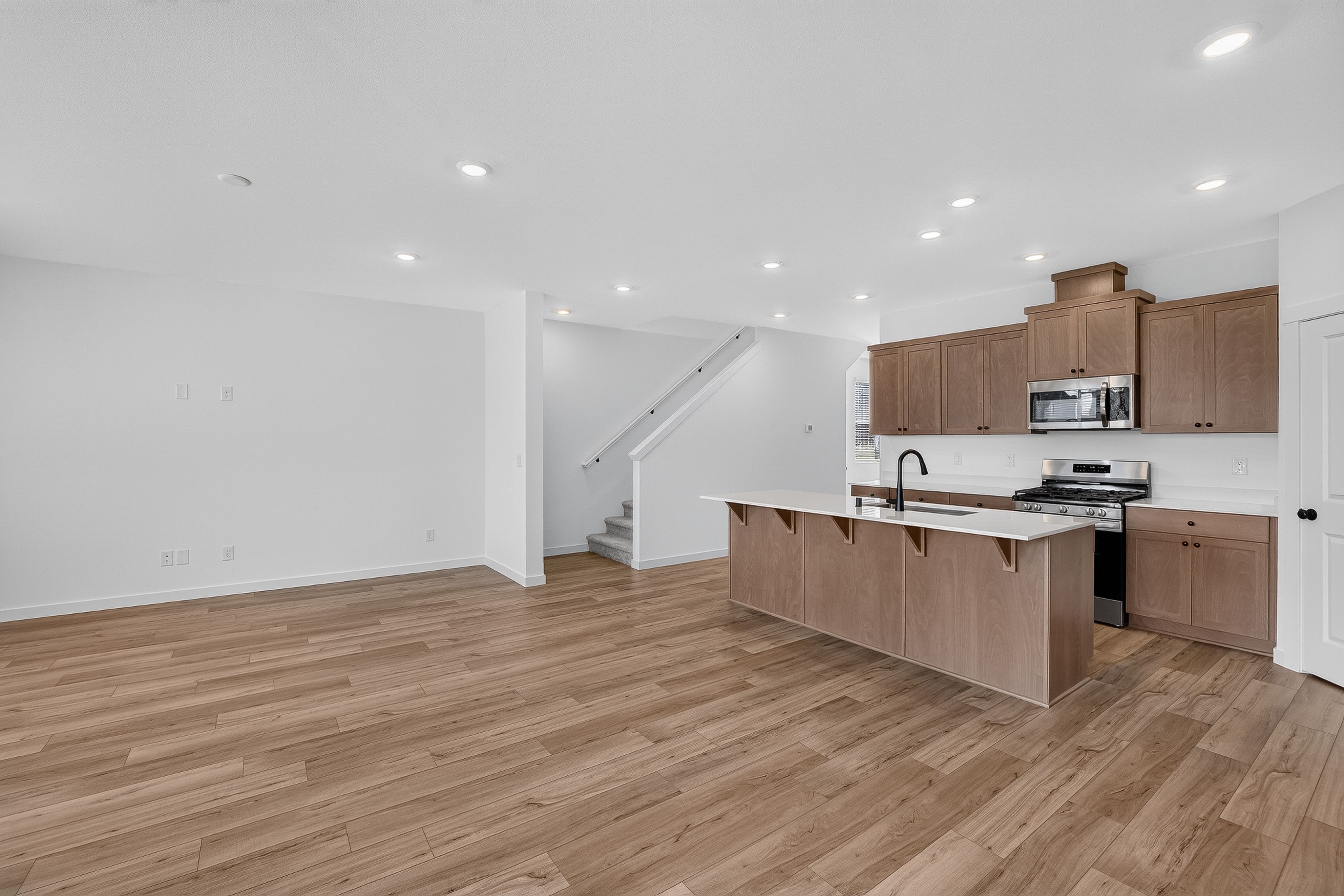 Alderand Ash Charlotte 9