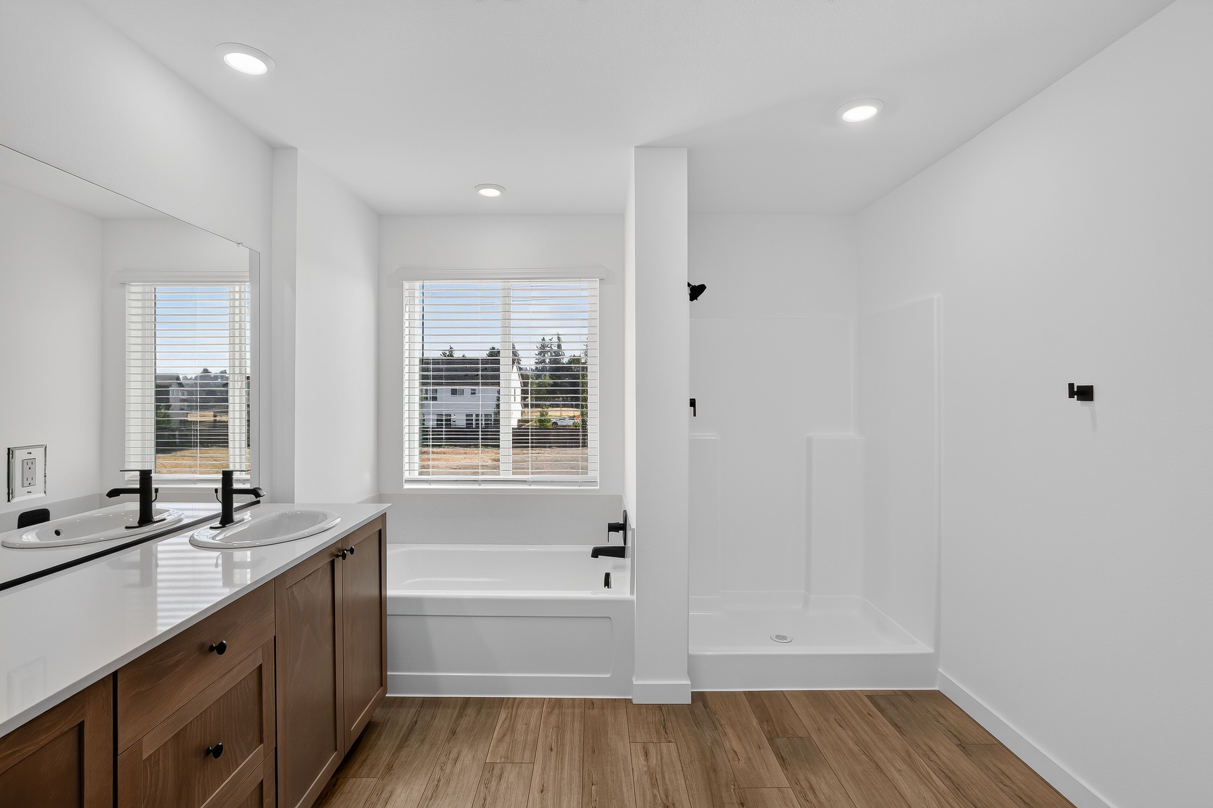 Alderand Ash Charlotte 28
