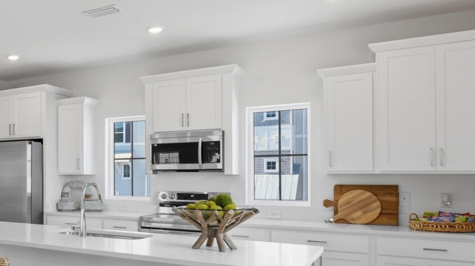 Lost Key Townhomes Sabal Palm EI Kitchen Designer Cabinets
