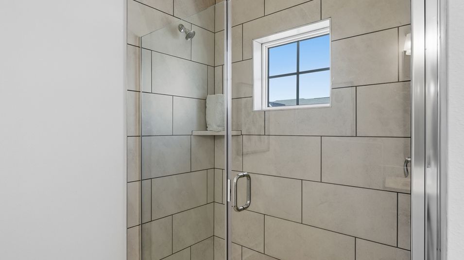 Lost Key Townhomes Sabal Palm EI Owners Bath Tile Shower
