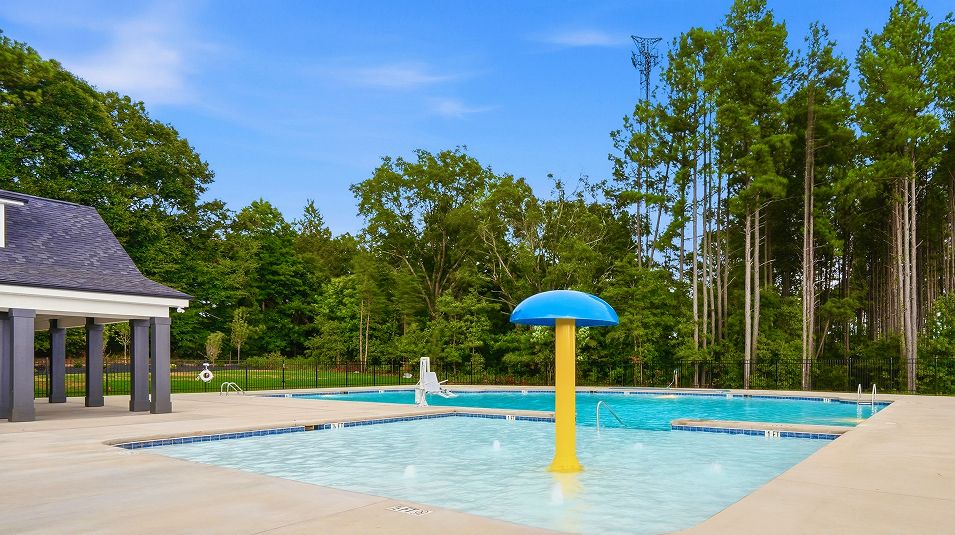 Cleveland Meadows Amenity Pool 3of3