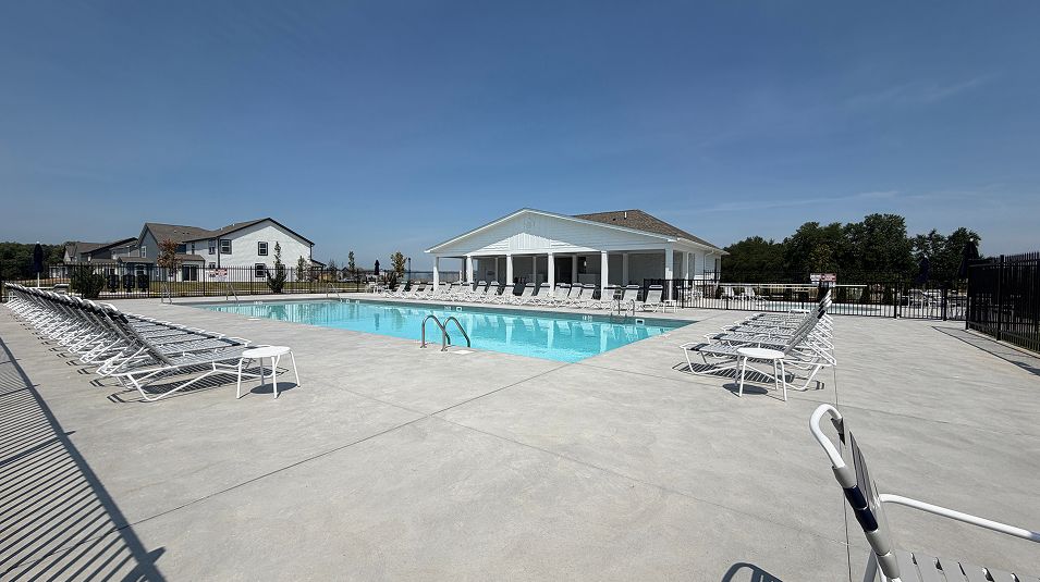 Ravinia Amenity Pool