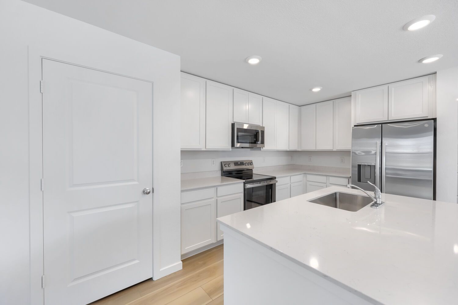 7883 Mounted Ranger Dr   Web Quality   004   04 Kitchen