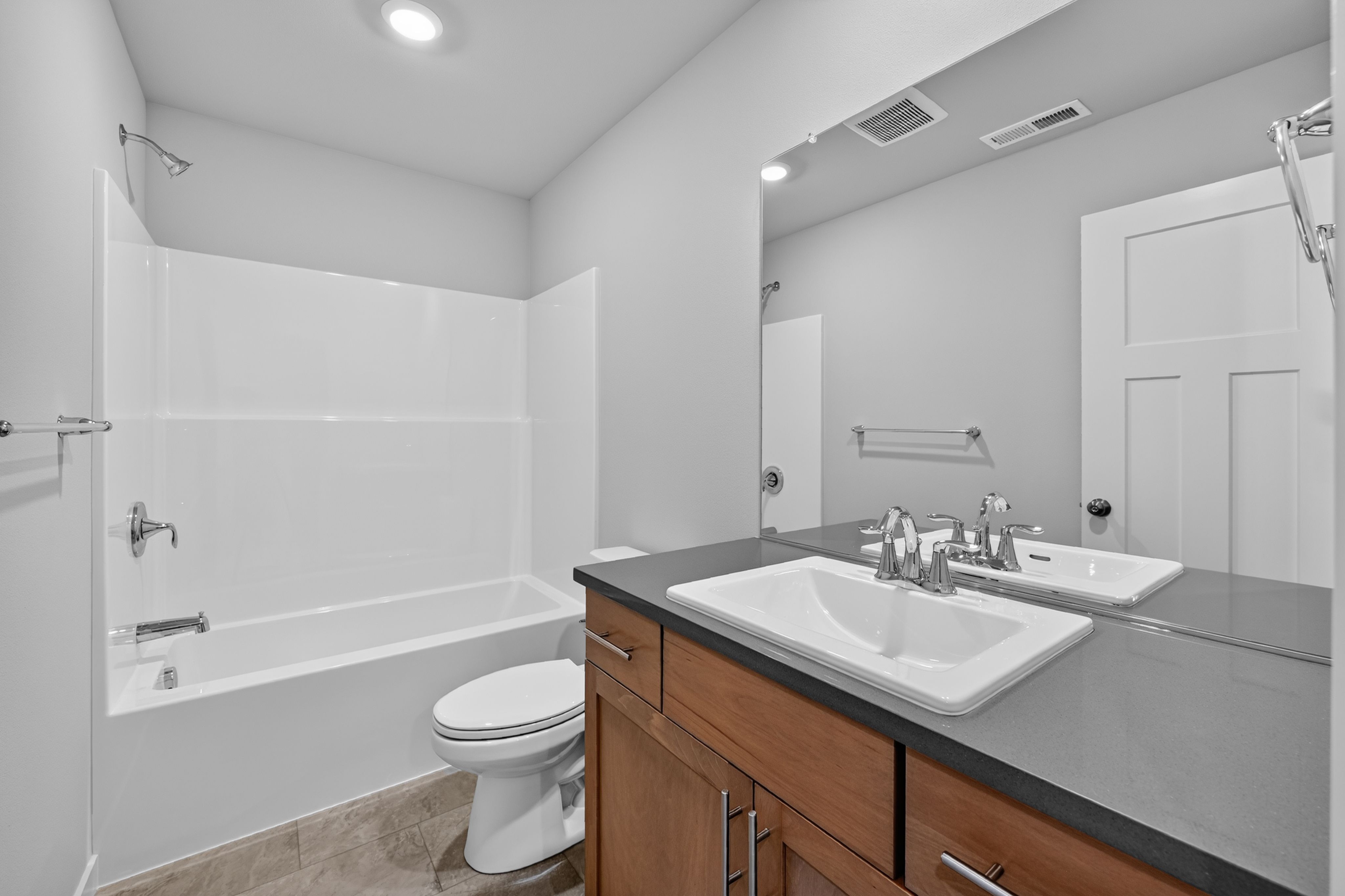121 West Brookings 4