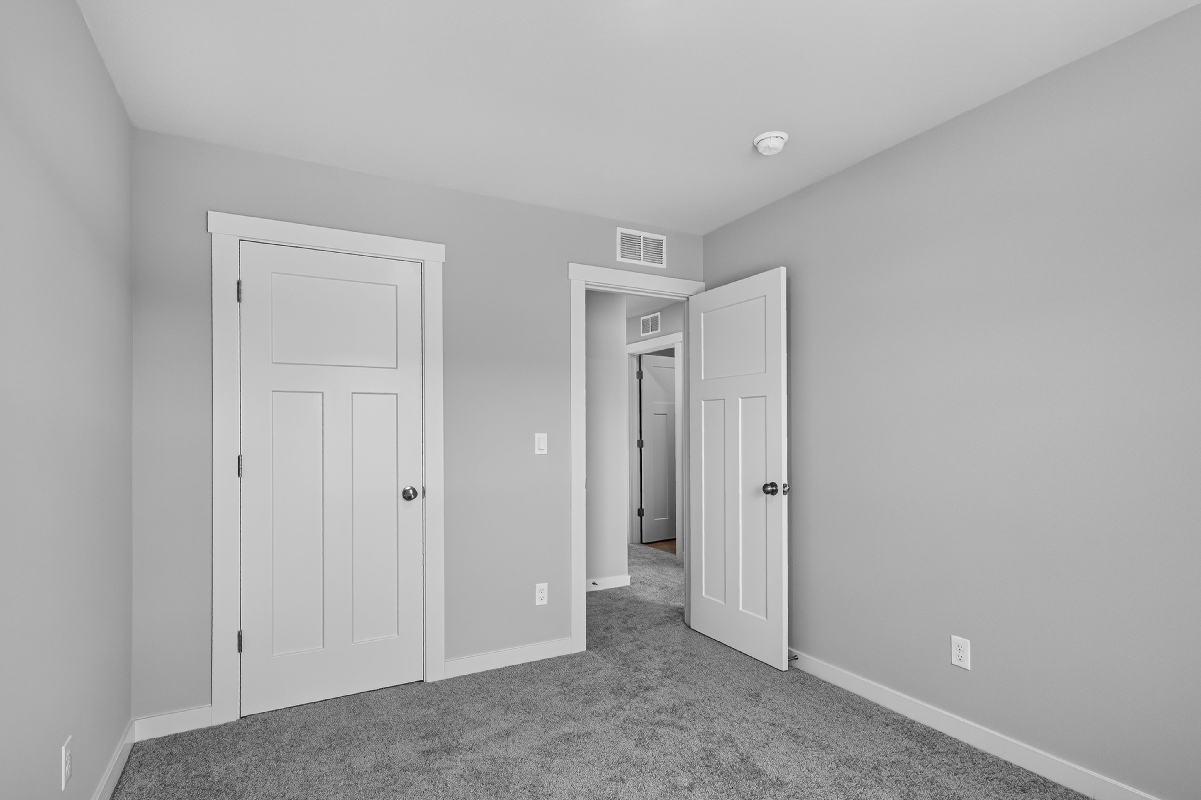 121 West Brookings 8