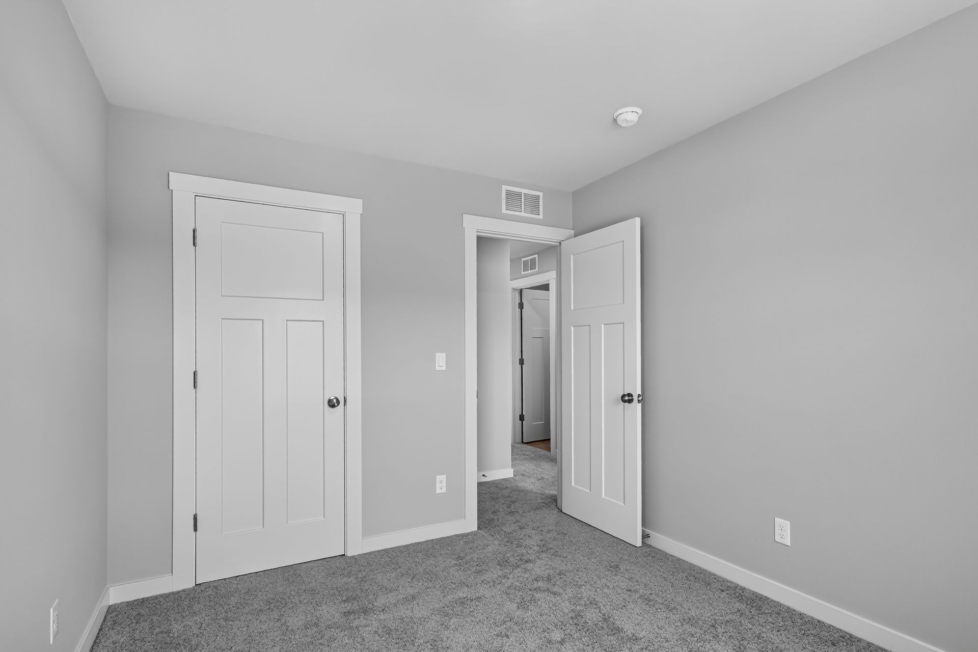 121 West Brookings 8