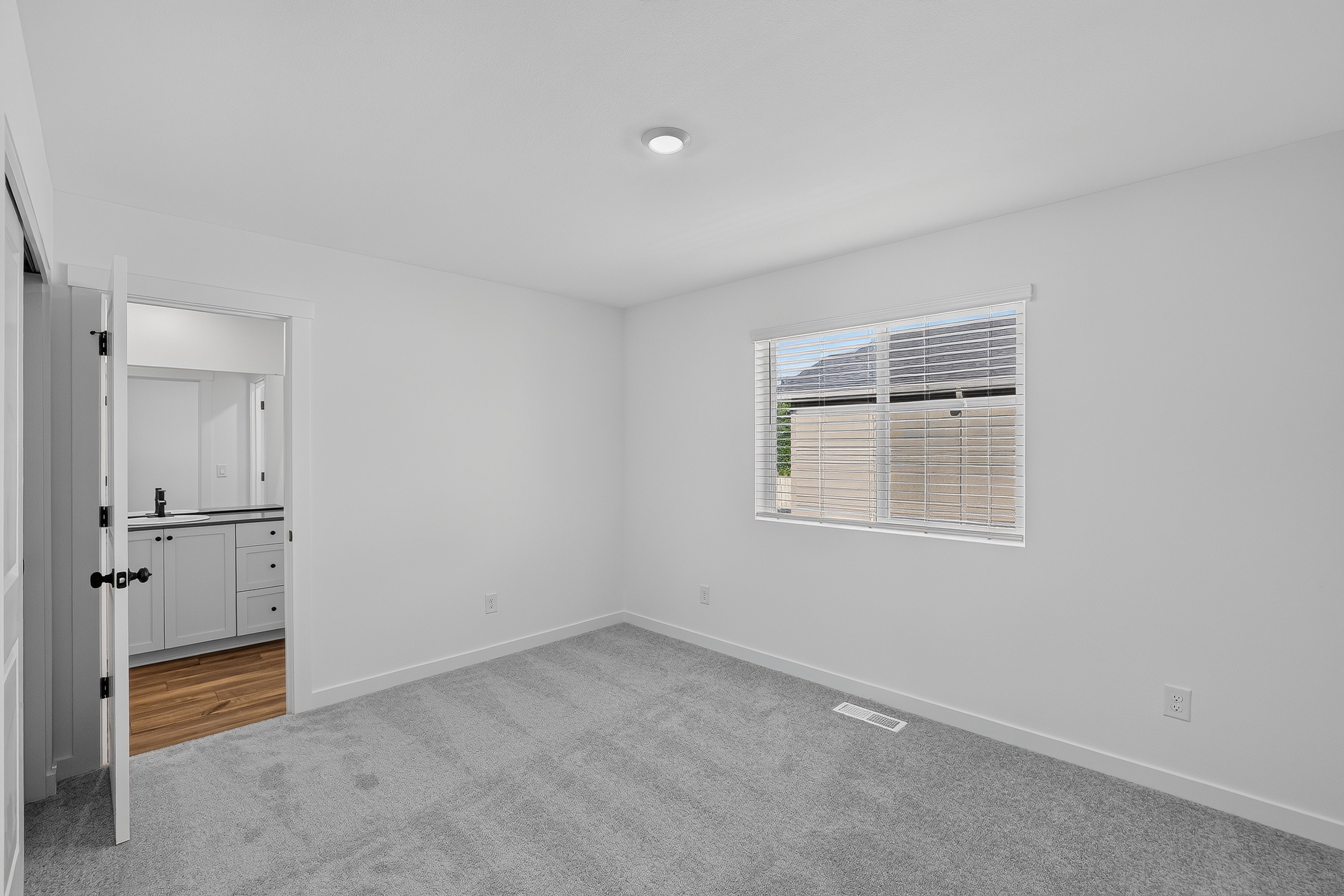 Alderand Ash Aubrey 18