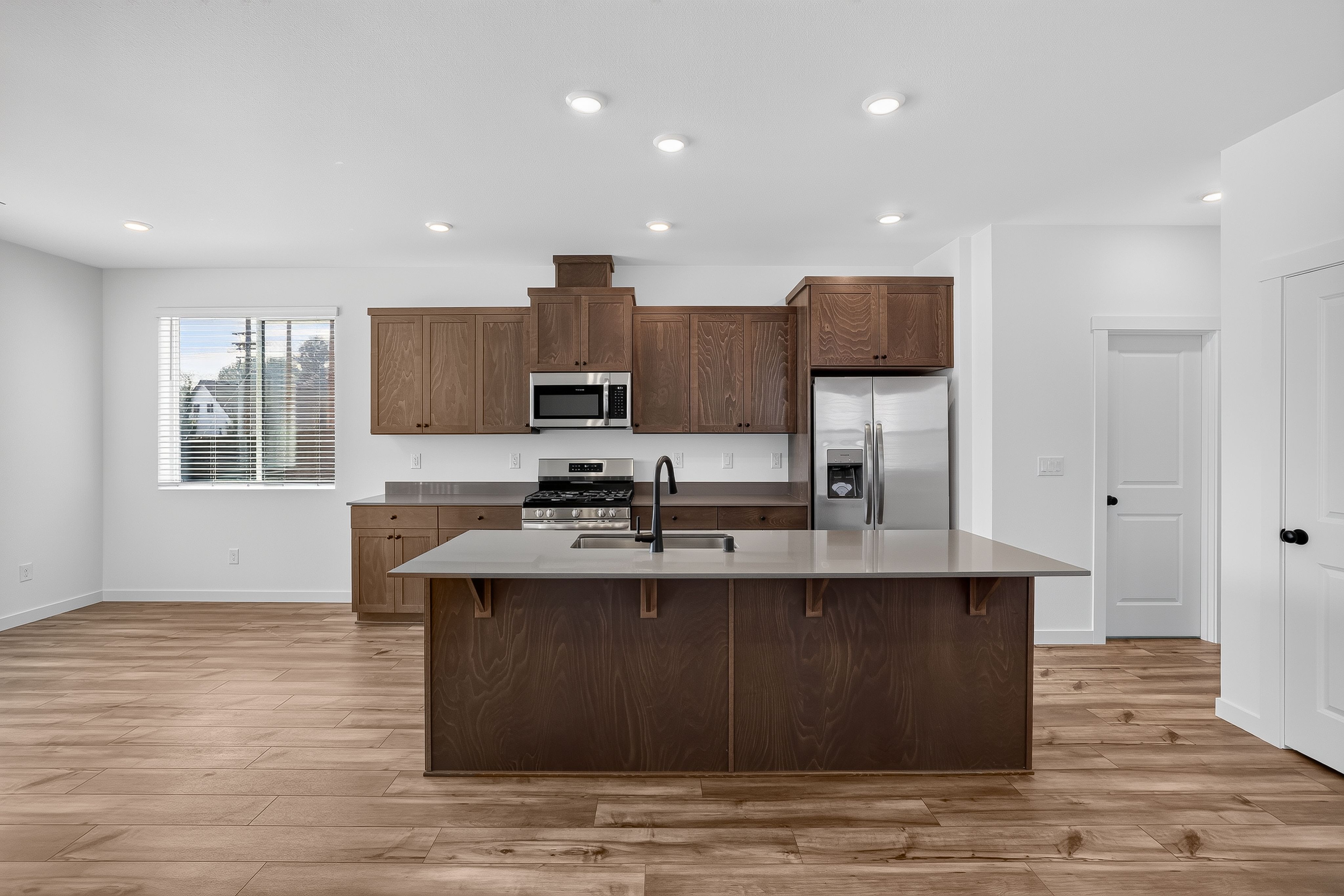 Alder And Ash Aubrey 9