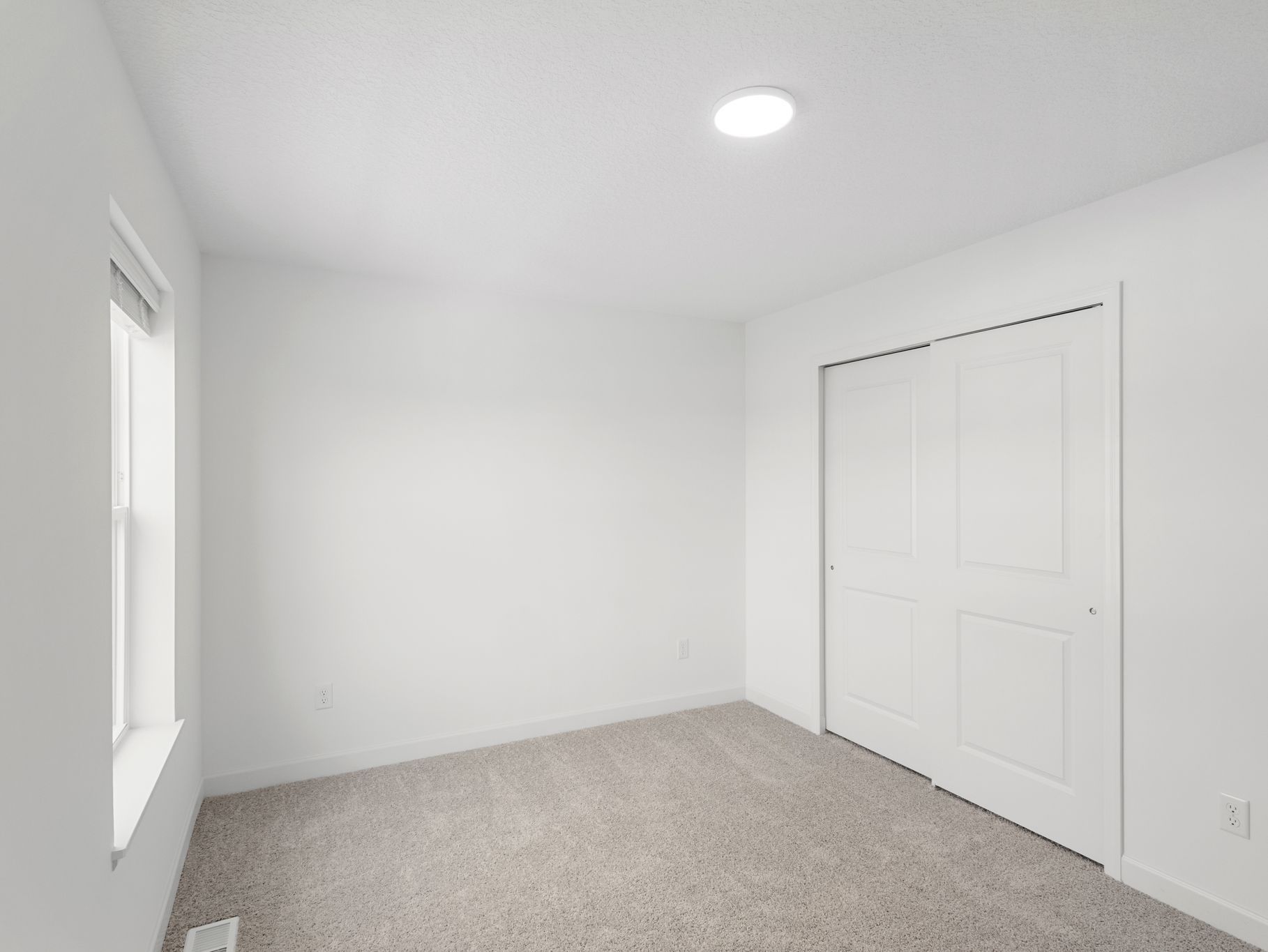 4 Waterford Richmond QMI H S8210 Bedroom 1of3 F2