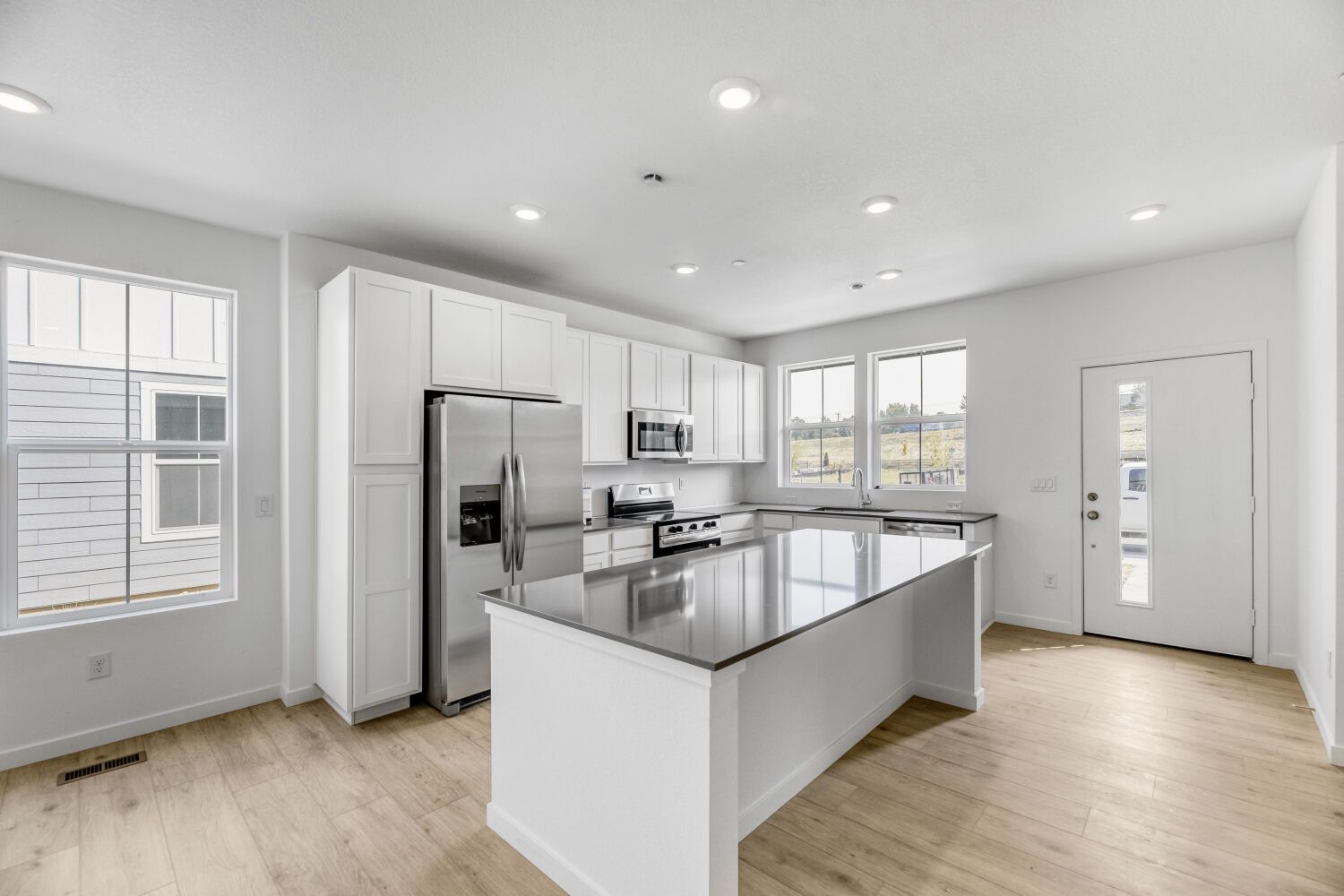 7639 S Mobile Way   Web Quality   004   04 Kitchen