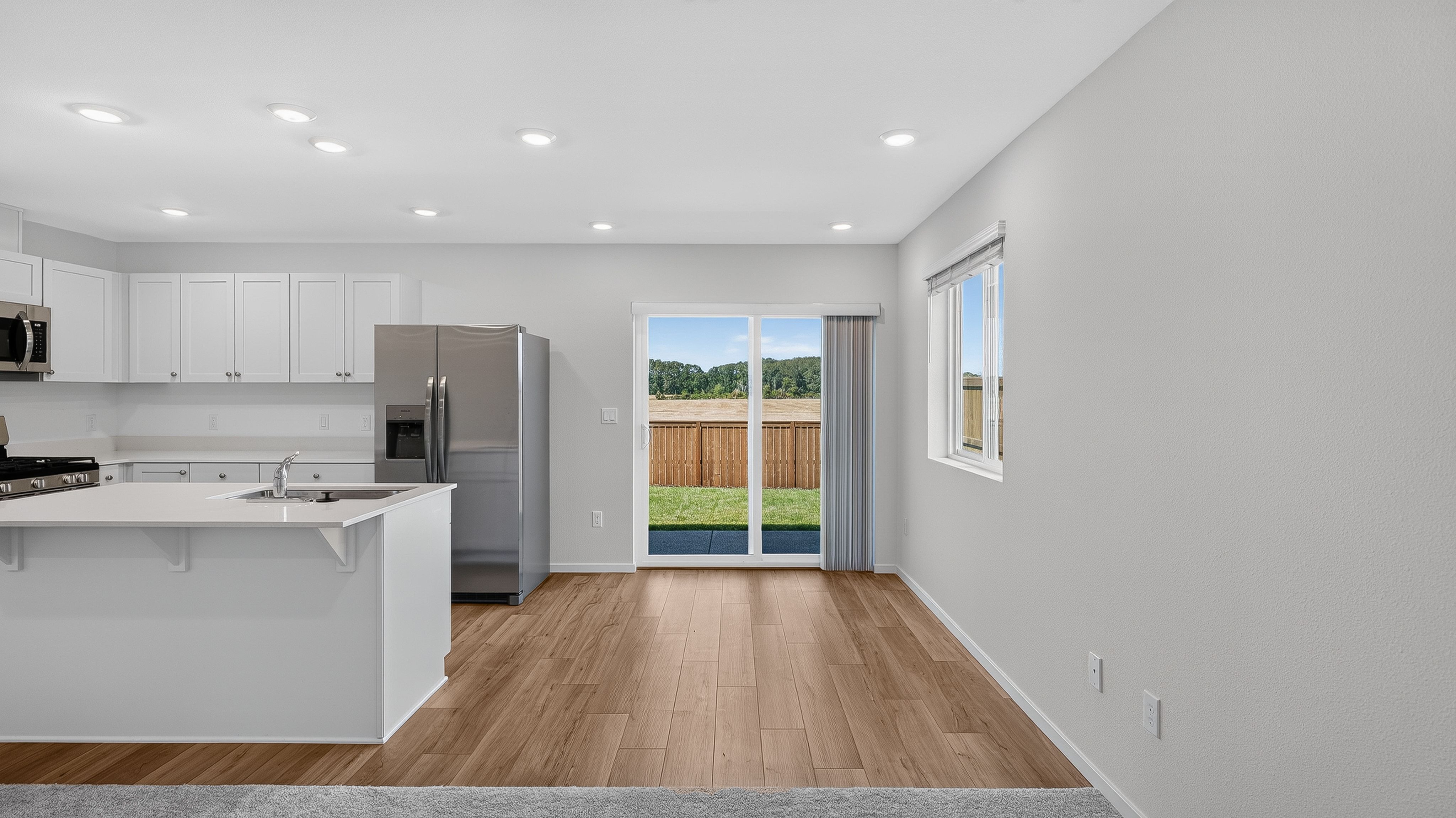 Curry Meadows Helena 10