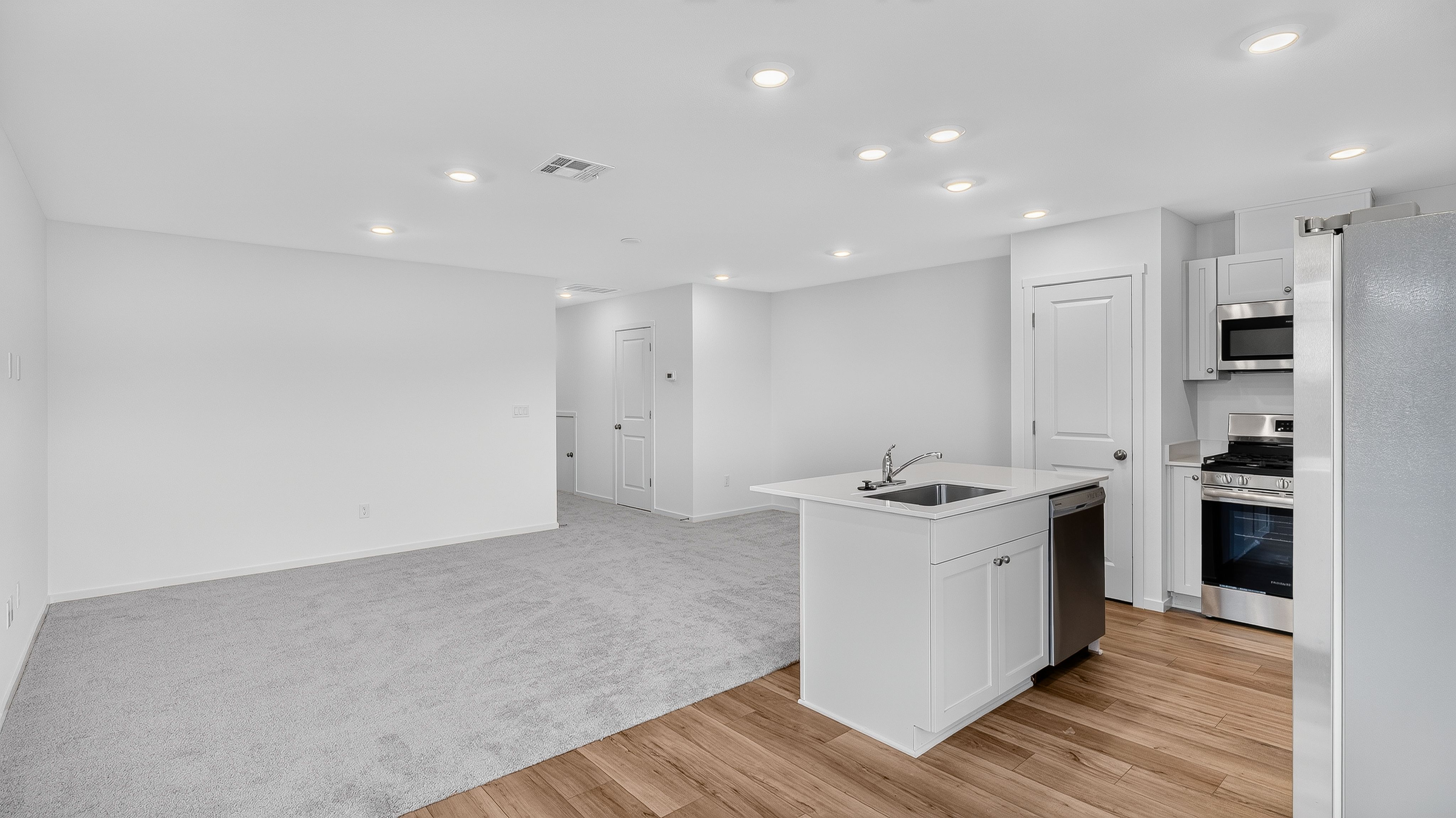 Curry Meadows Helena 4