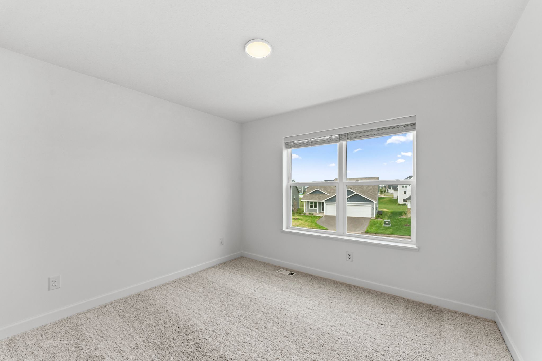 3 Timber Creek Springfield QMI H S3401 Bedroom 1of3 F2