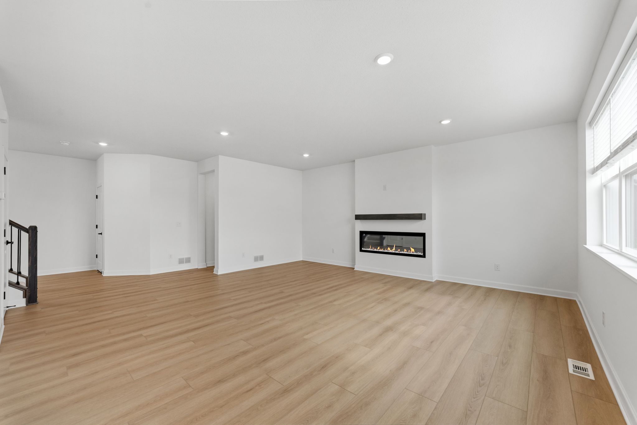 9 Timber Creek Springfield QMI H S3401 Great Room 2of4 F1
