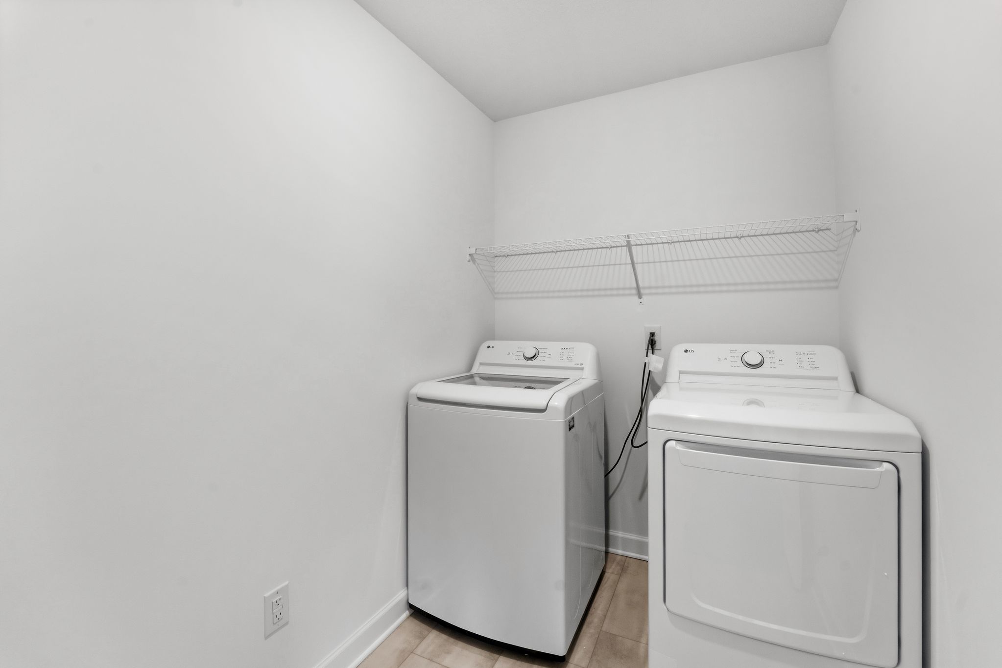 14 Timber Creek Springfield QMI H S3401 Laundry Room F2