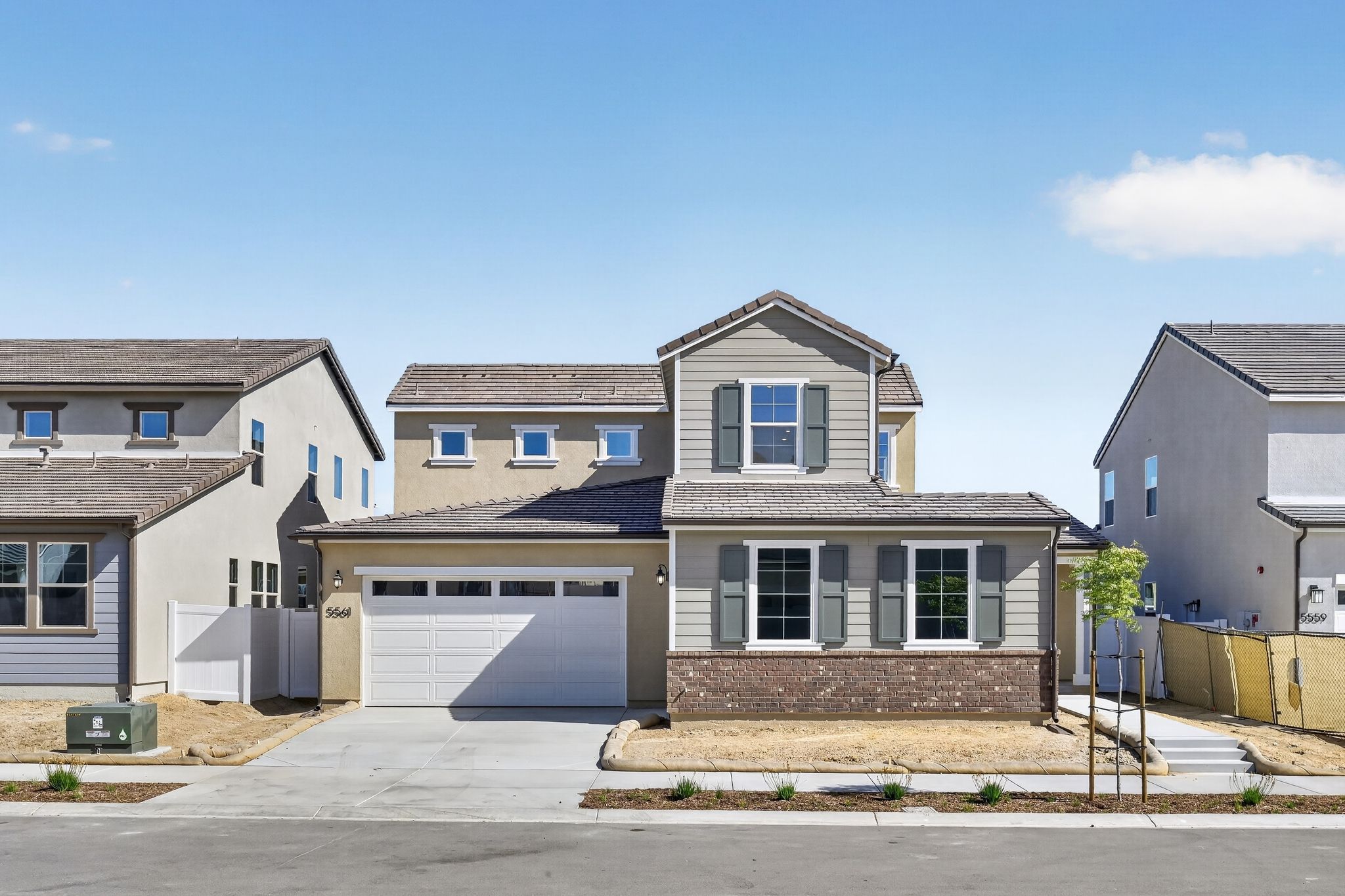 5561 Dora Way (Mahogany 1)