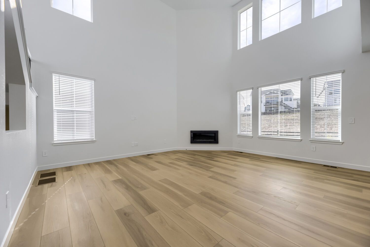 4040 Buttongrass Trl   Web Quality   002   02 Living Room