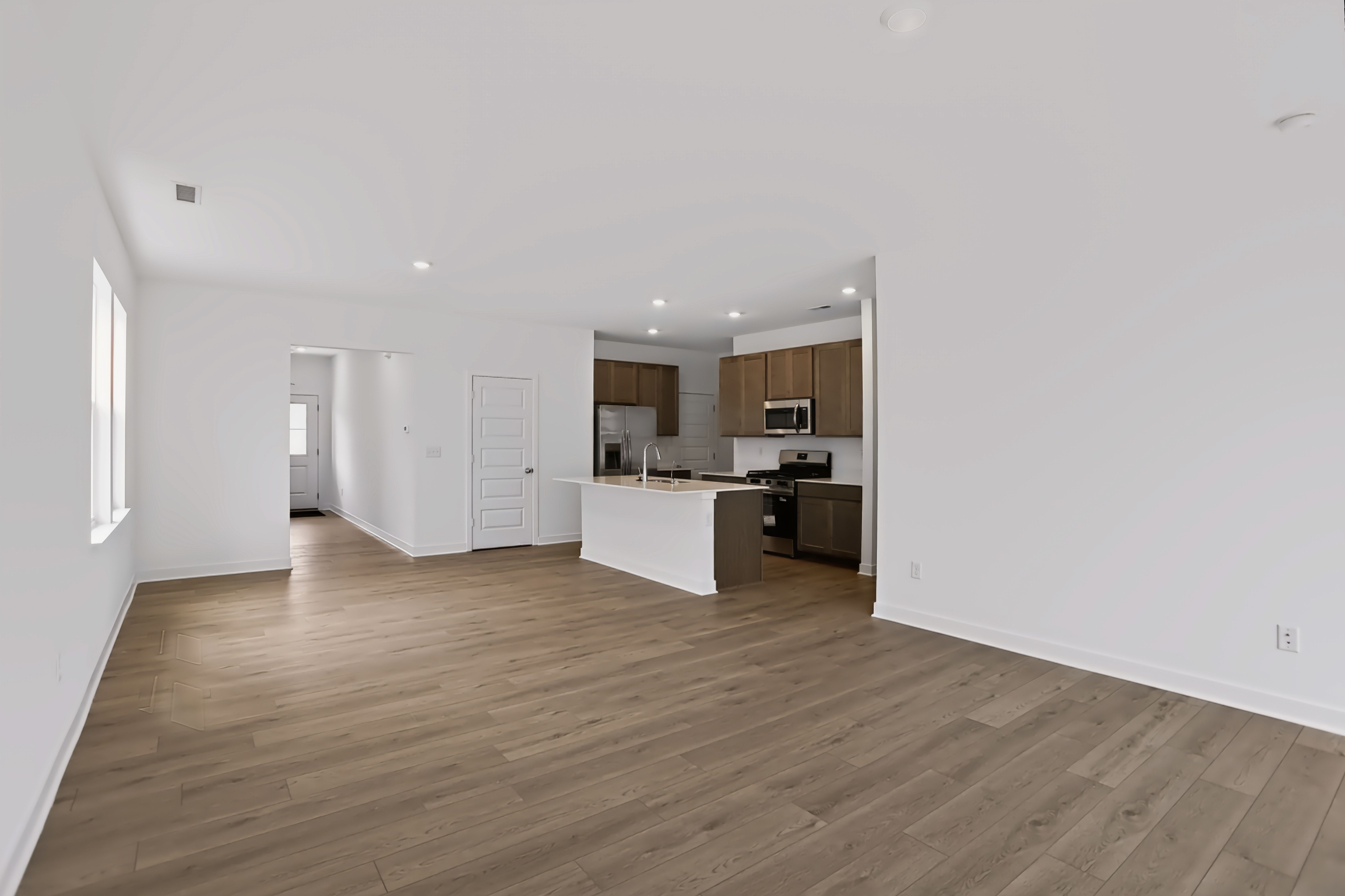 04 077 A8699 HDR