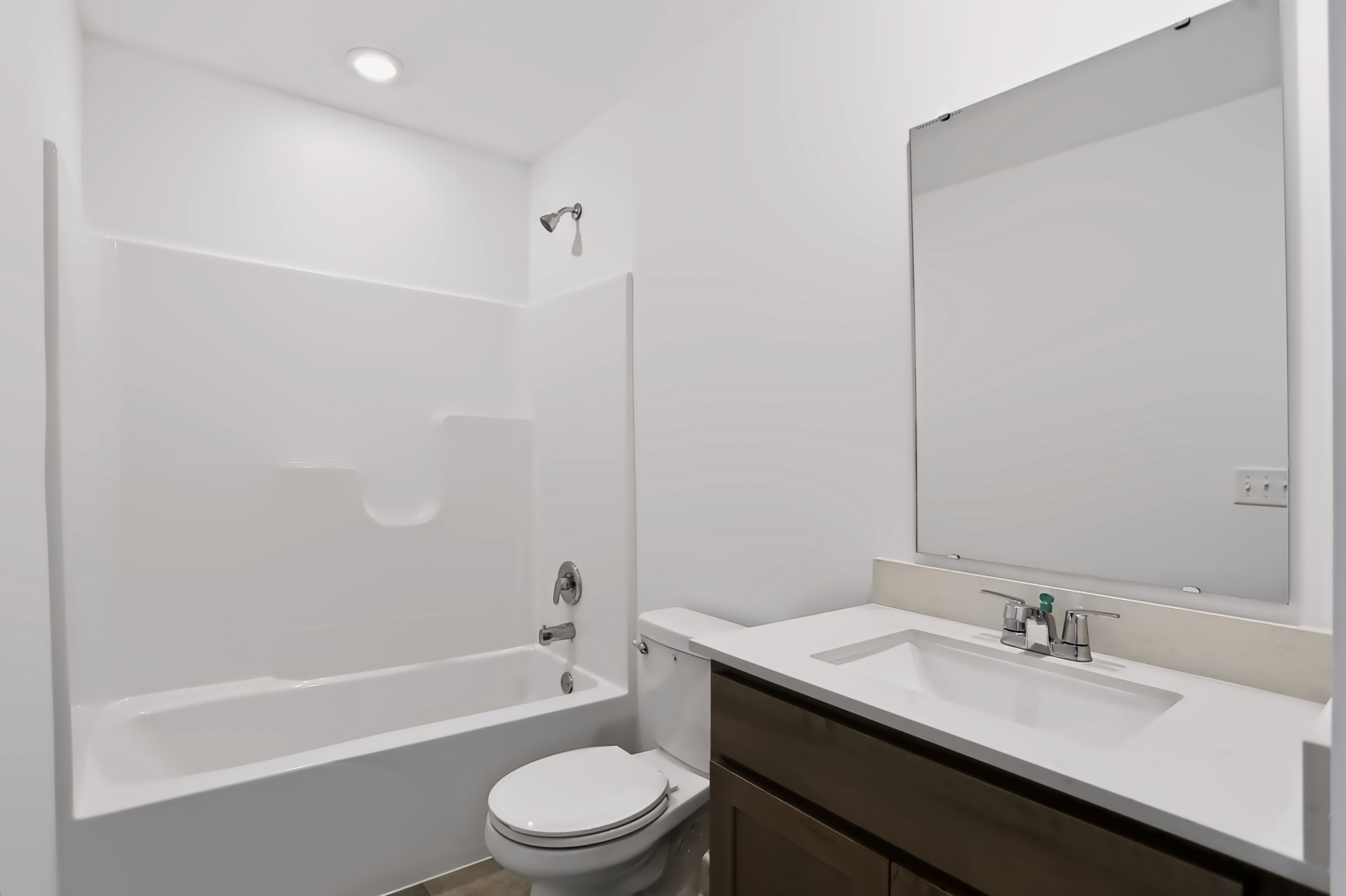 13 077 A8762 HDR