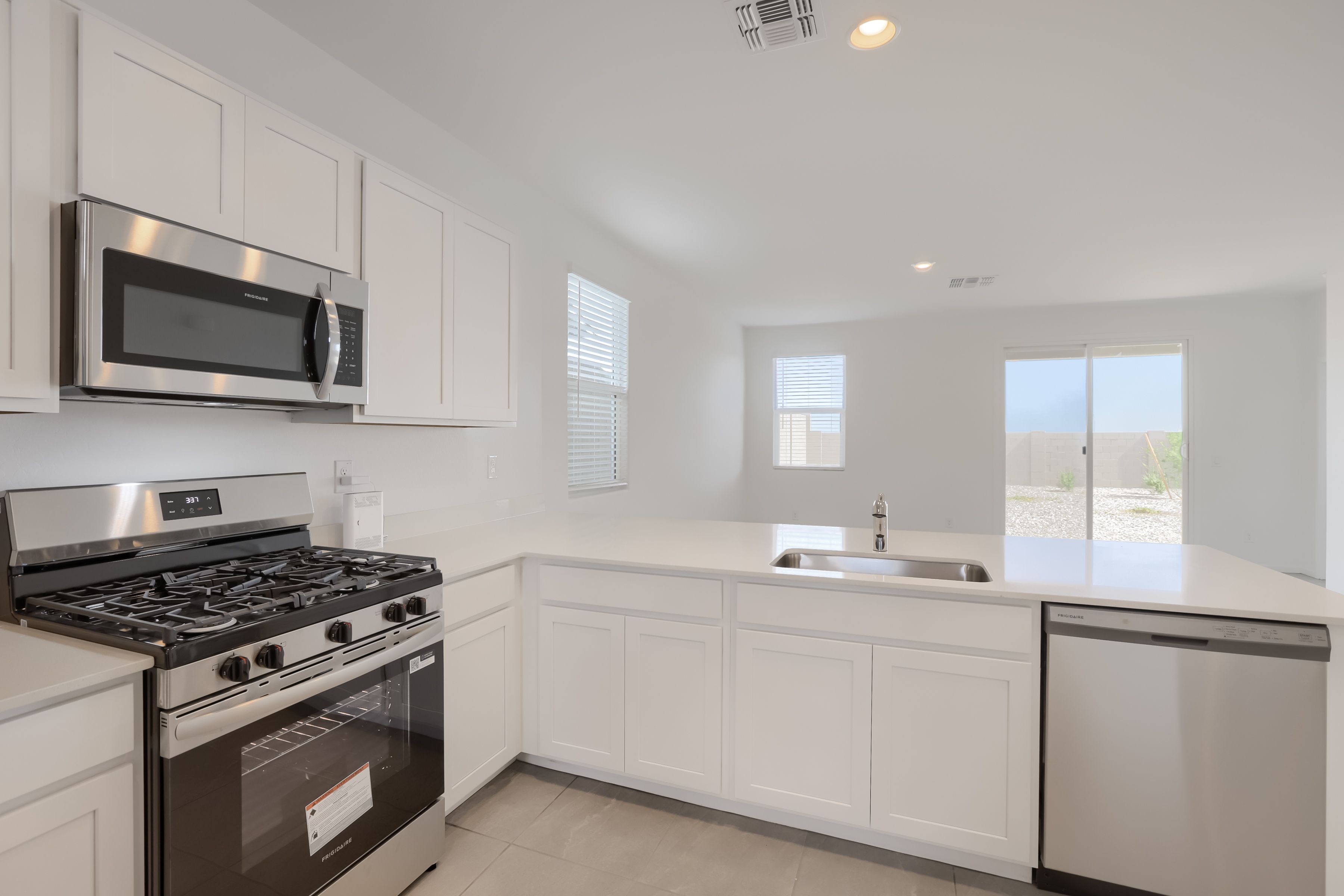 30277 W Wild Hazel Dr   Print Quality   005   05 Kitchen