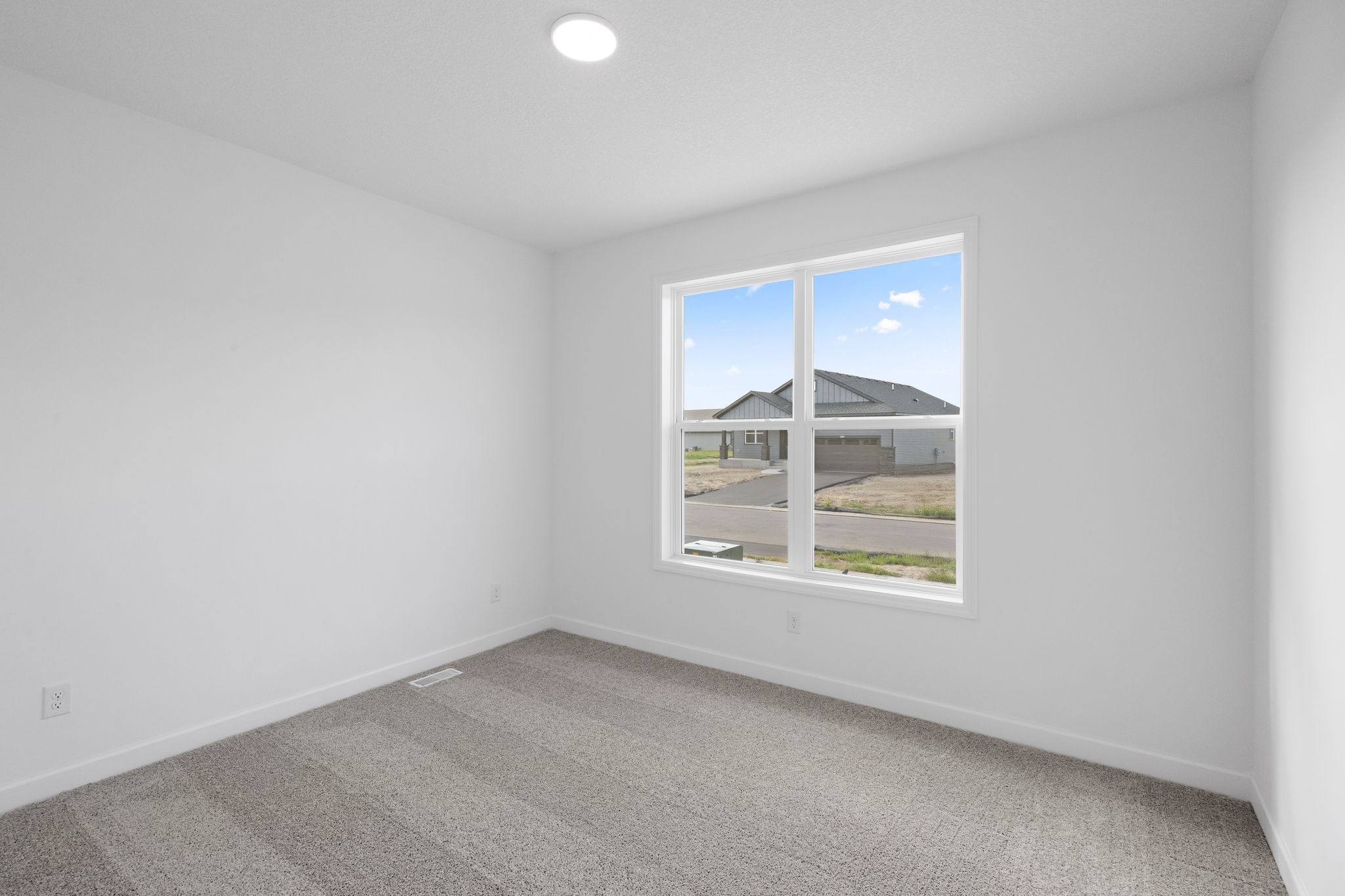 3 Lexington Waters Salem QMI H S22222543120 Bedroom 1of3 F1