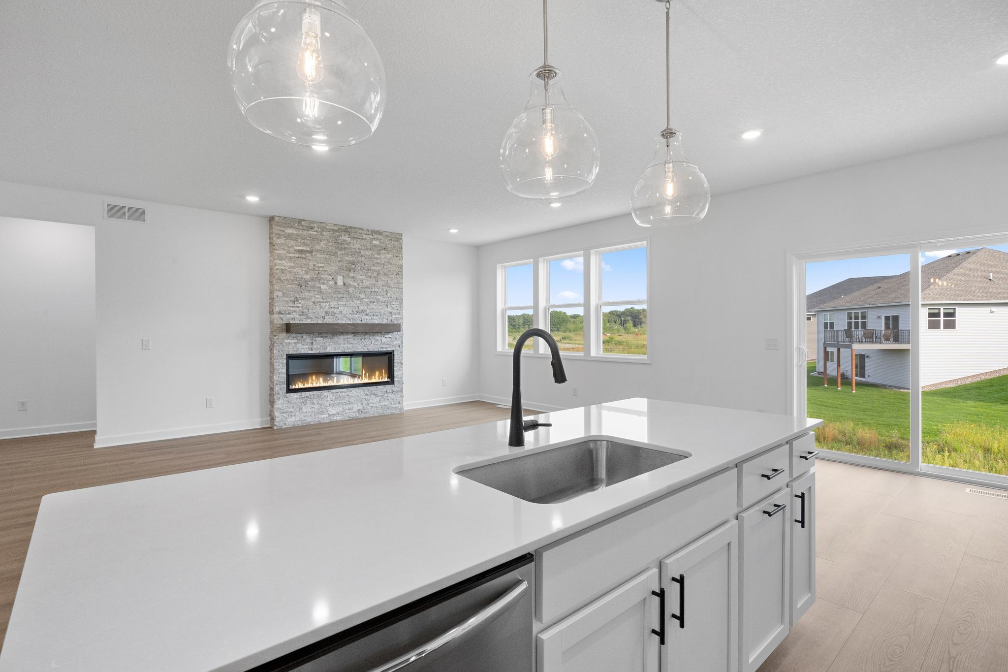 11 Lexington Waters Salem QMI H S22222543120 Kitchen 2of2 F1