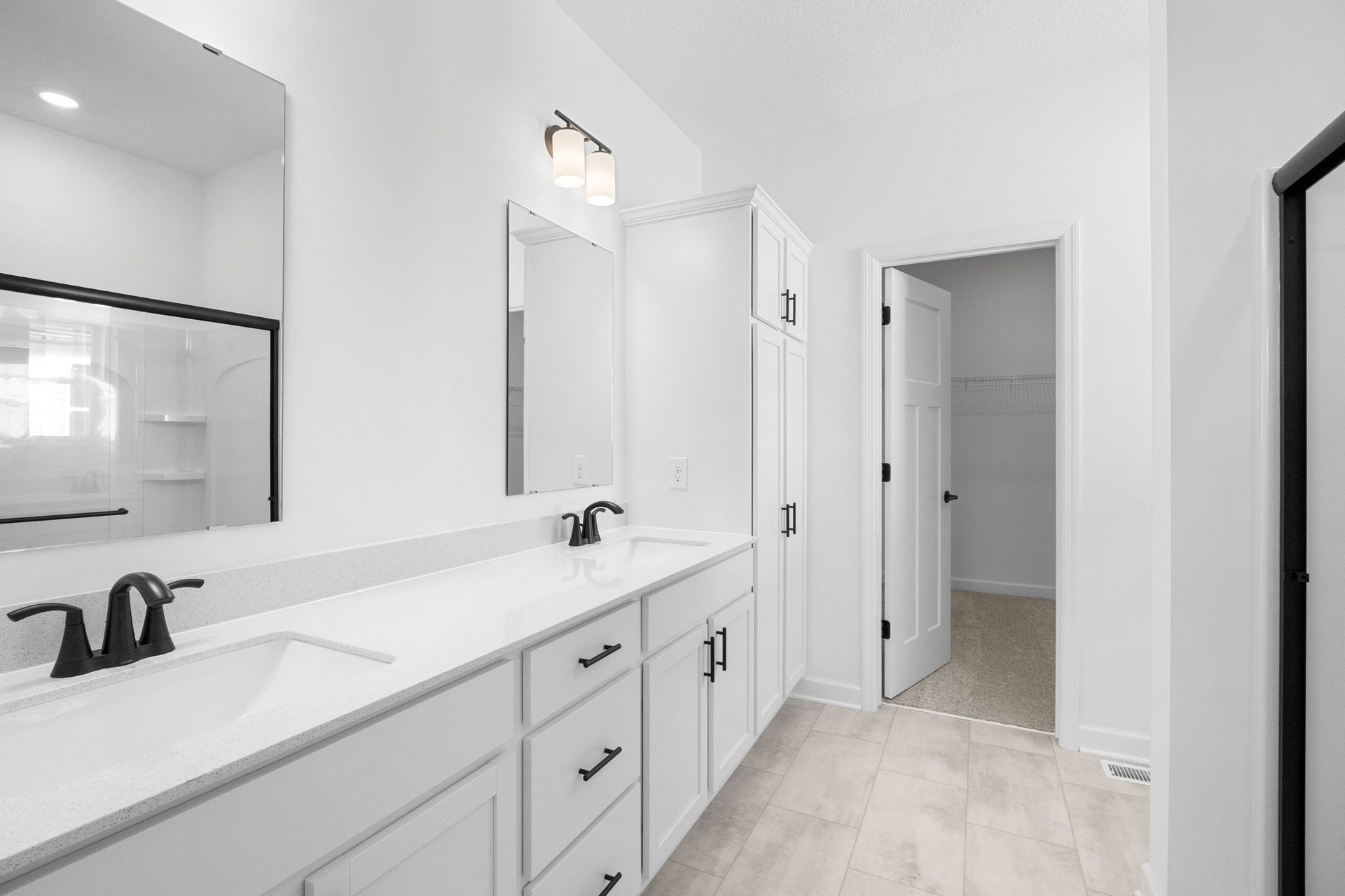 12 Lexington Waters Salem QMI H S22222543120 Owners Bathroom 1of2 F1
