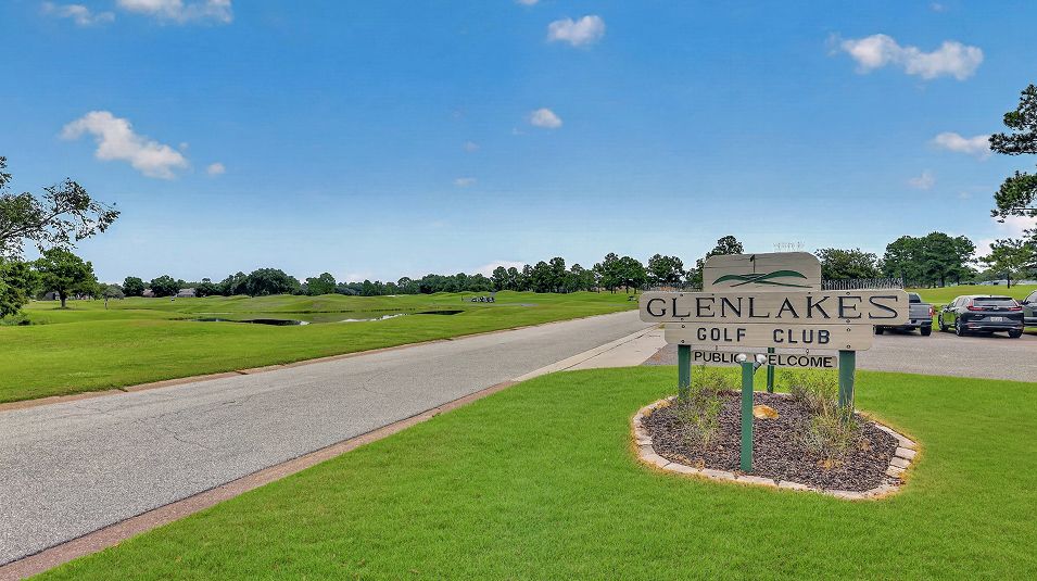 Glenlakes Amenity Golf Club 1of2