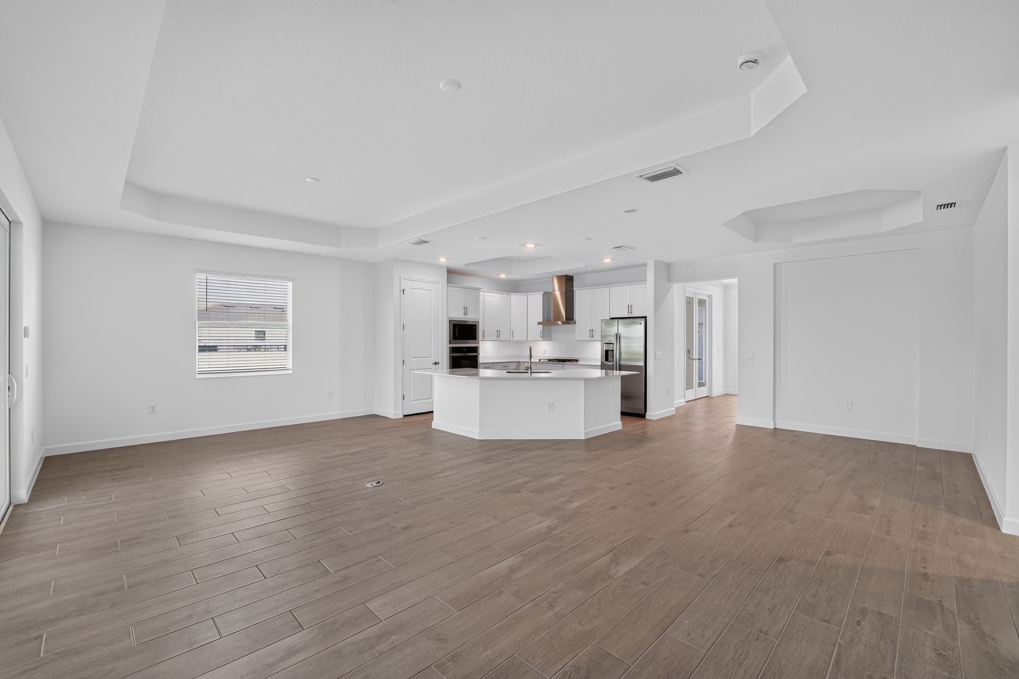 10 15398 Grn Acrs Ave Living room 0179