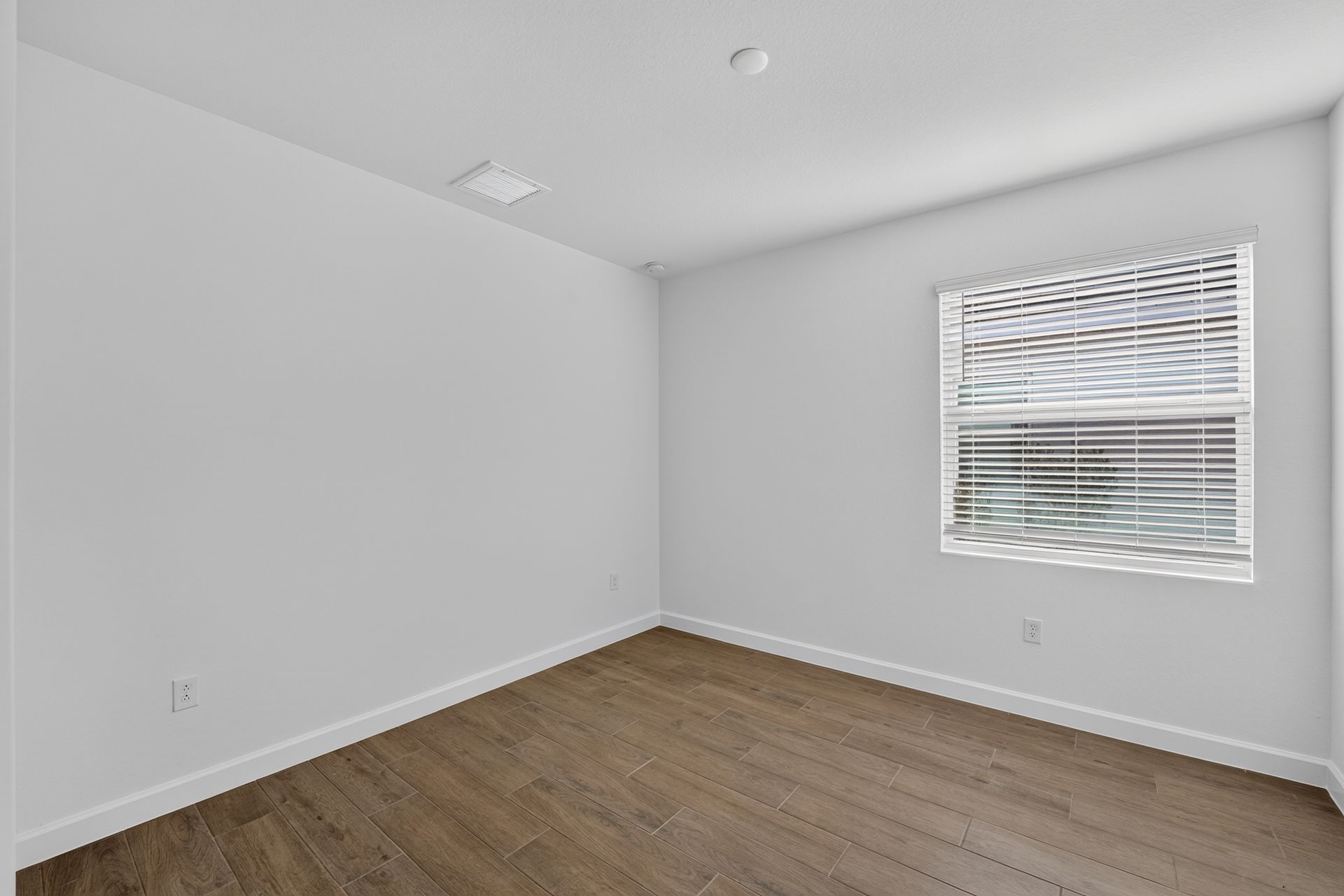 15 15398 Grn Acrs Ave Bedroom 0149