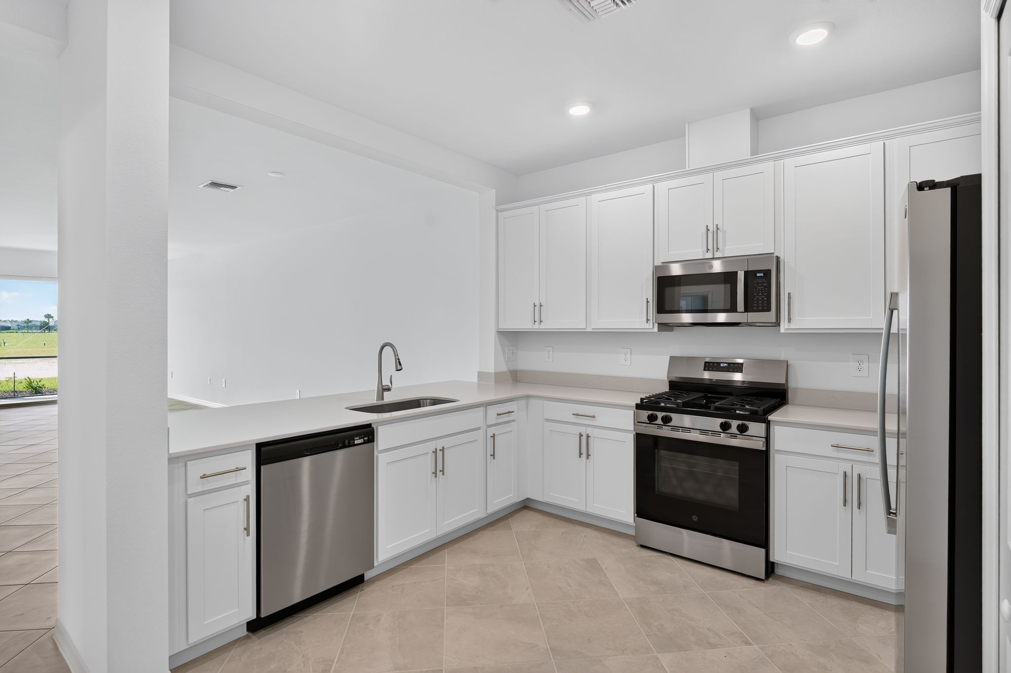 13 14623 Ballast Wy Kitchen 0335