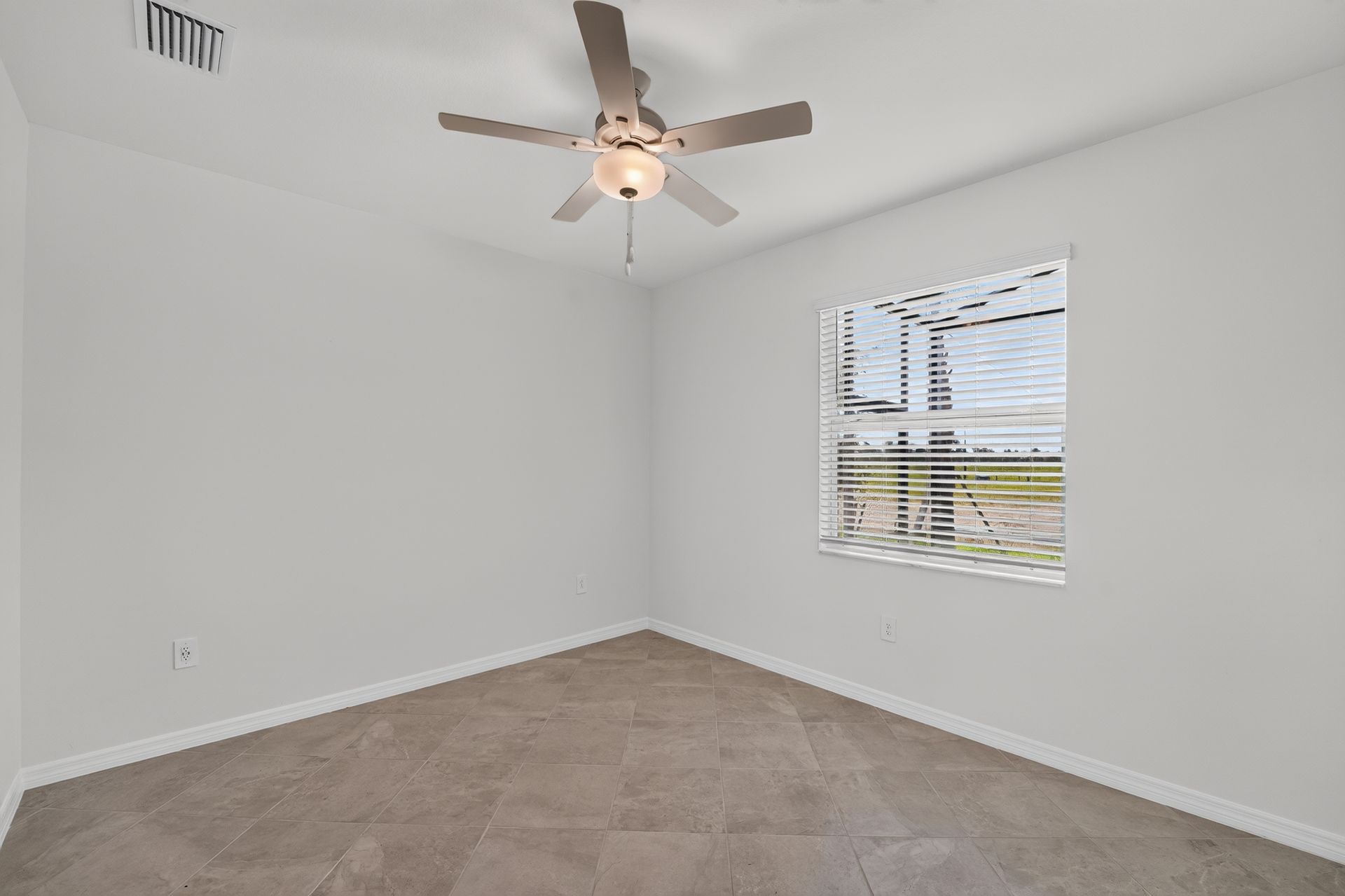 17 14623 Ballast Wy Bedroom 0368
