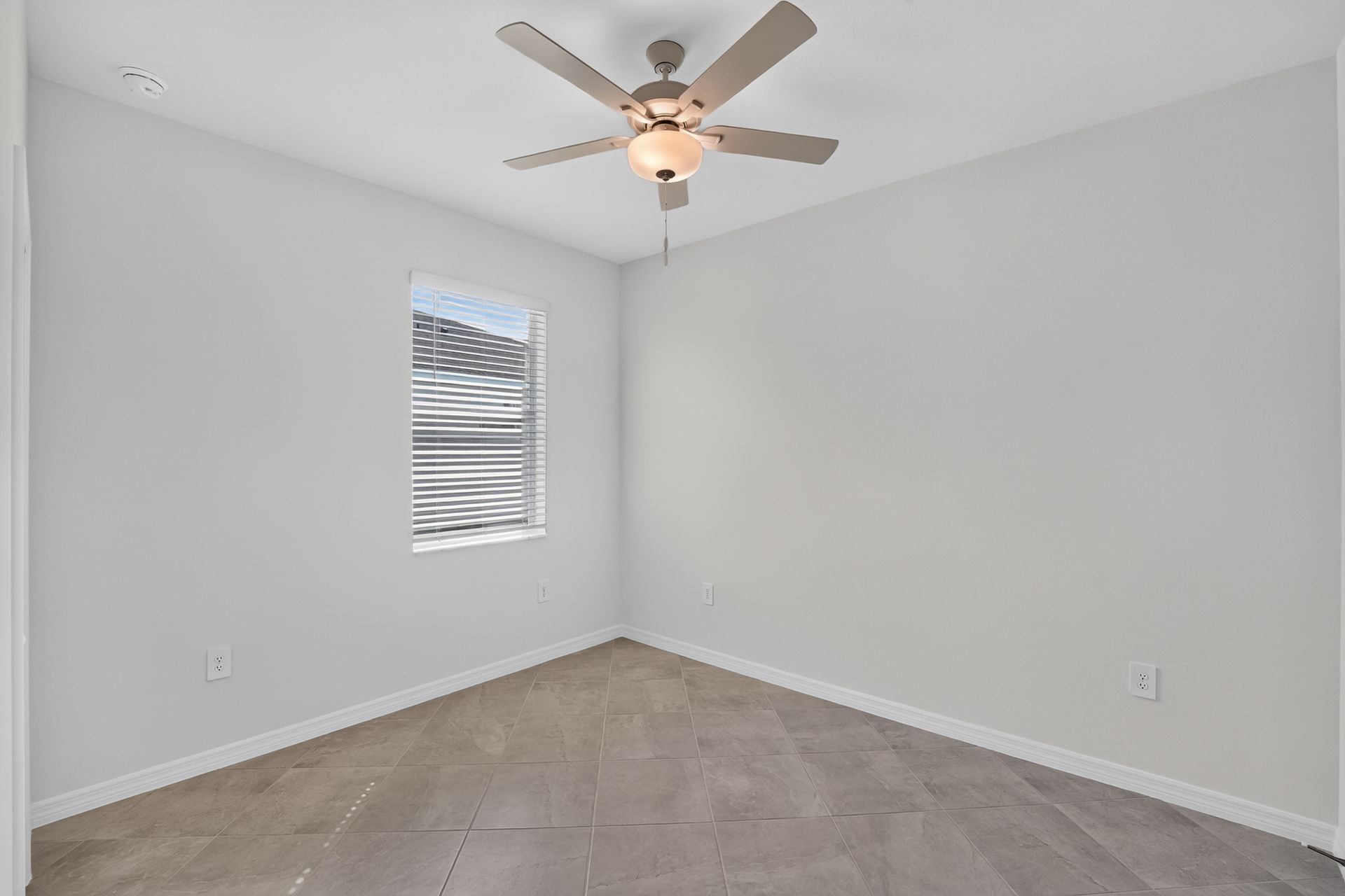 18 14623 Ballast Wy Bedroom 0350