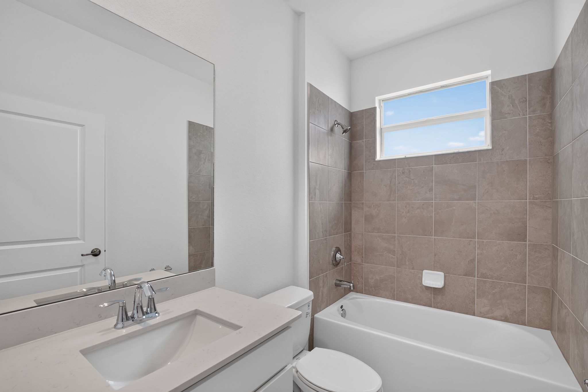 19 14623 Ballast Wy Bathroom 0347