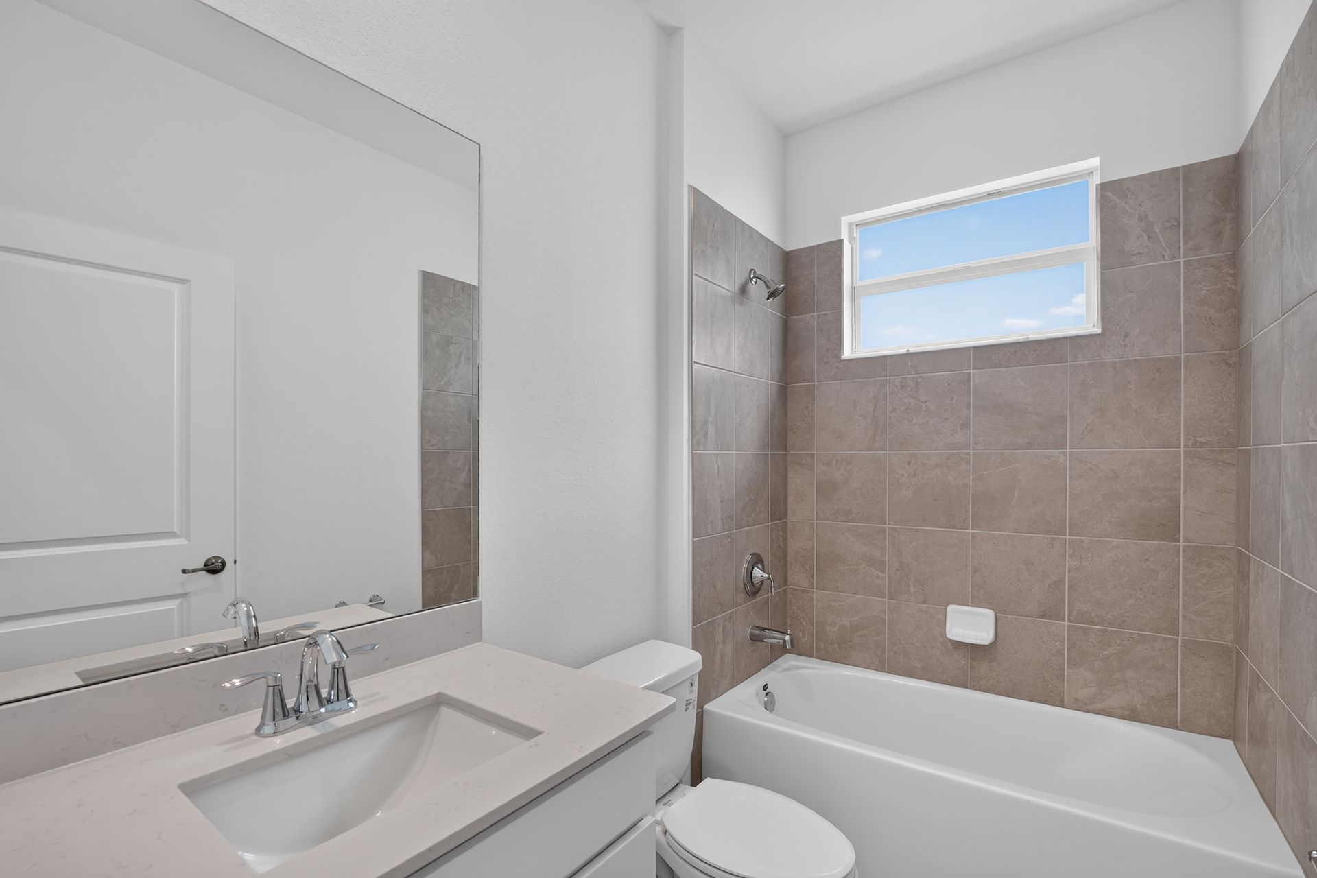 19 14623 Ballast Wy Bathroom 0347