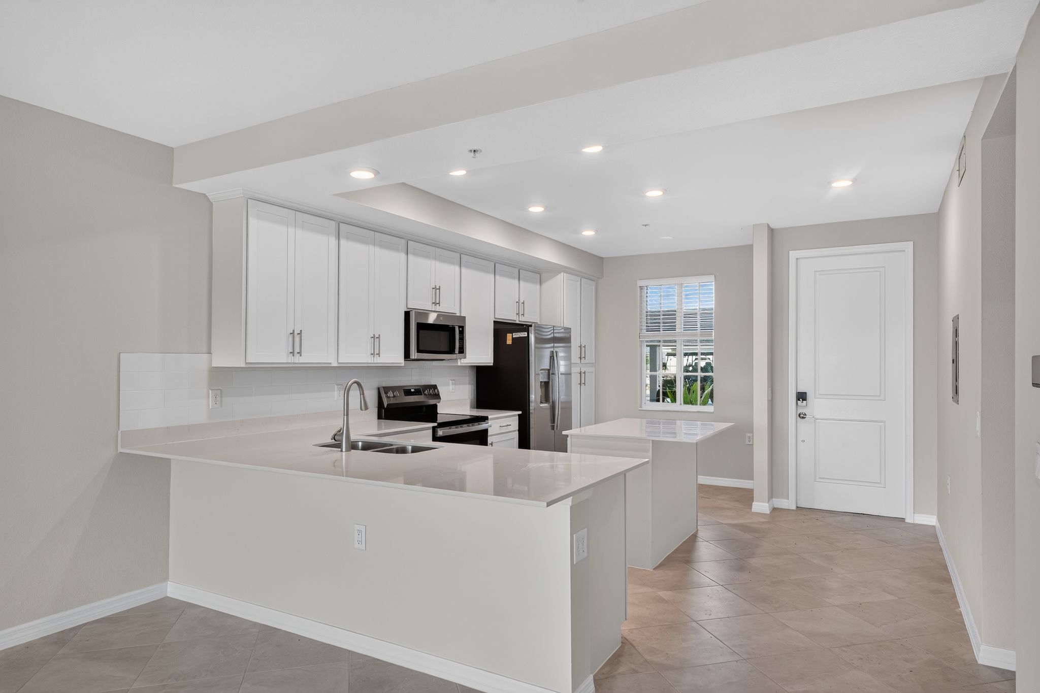 11 15835 Grn Acrs Ave 3315 Kitchen 0107
