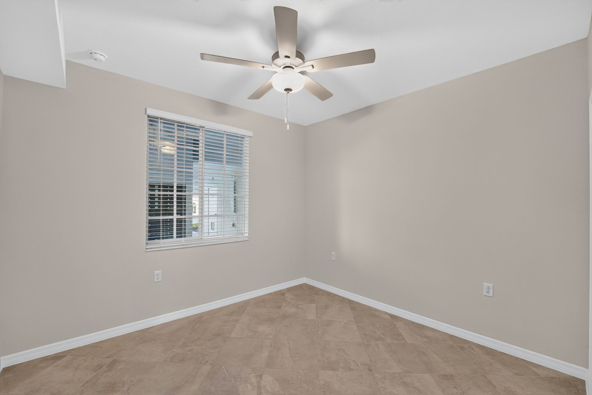 14 15835 Grn Acrs Ave 3315 Bedroom 0125
