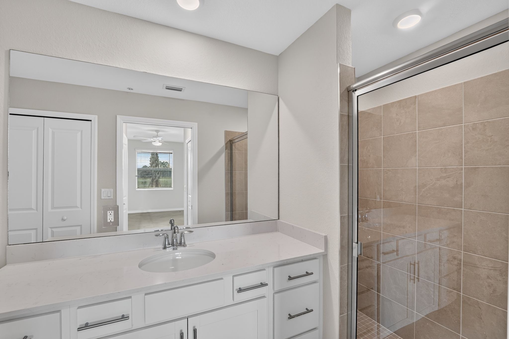 17 15835 Grn Acrs Ave 3315 Bathroom 0092