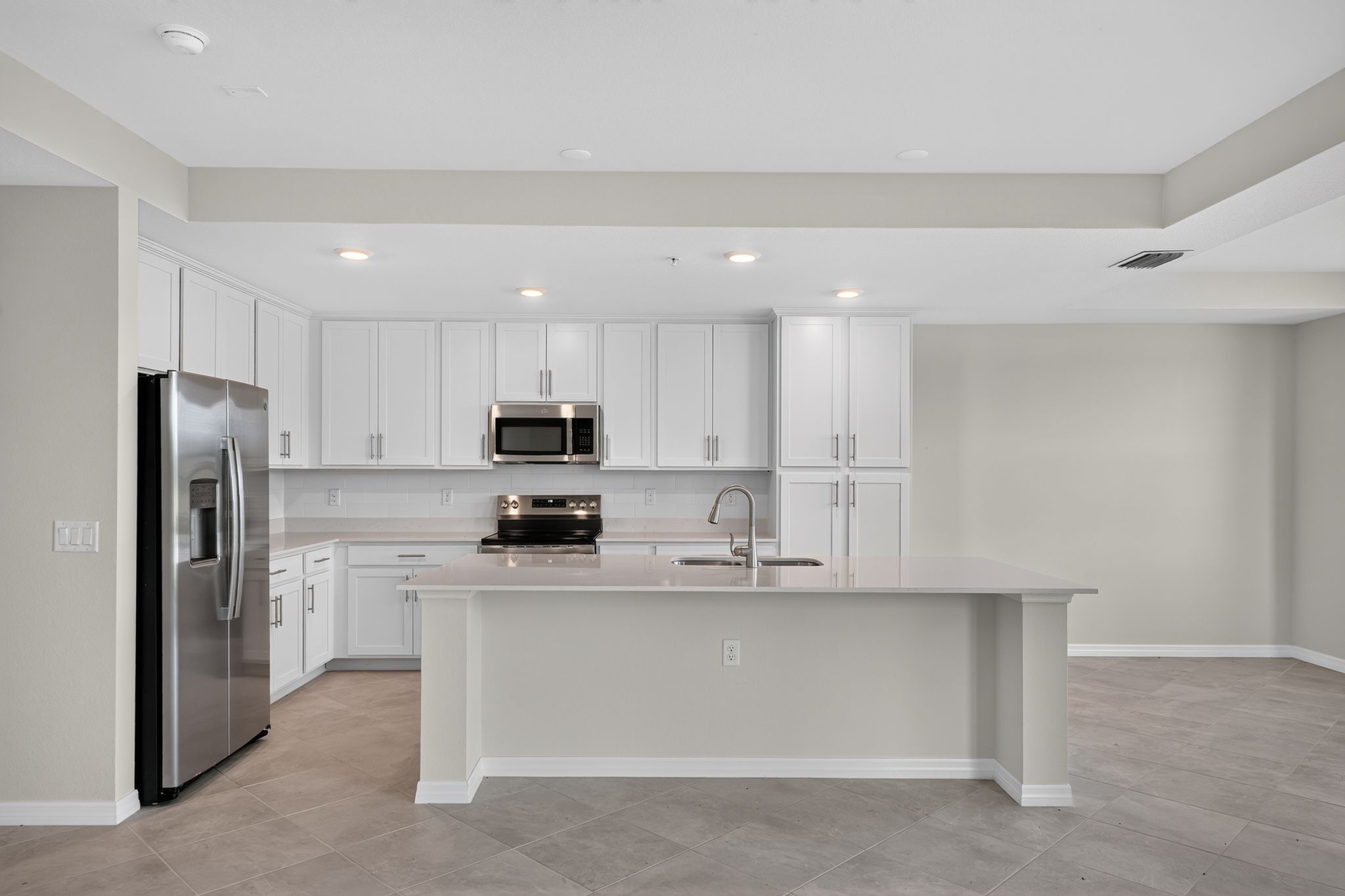 09 15835 Grn Acrs Ave 3316 Kitchen 0798