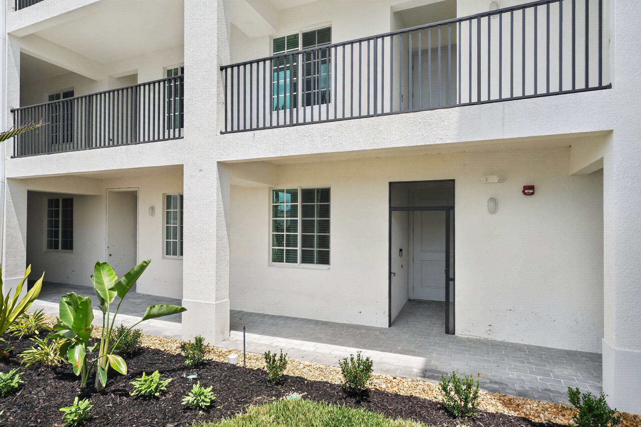 02 15835 Grn Acrs Ave 3316 Exterior 0829