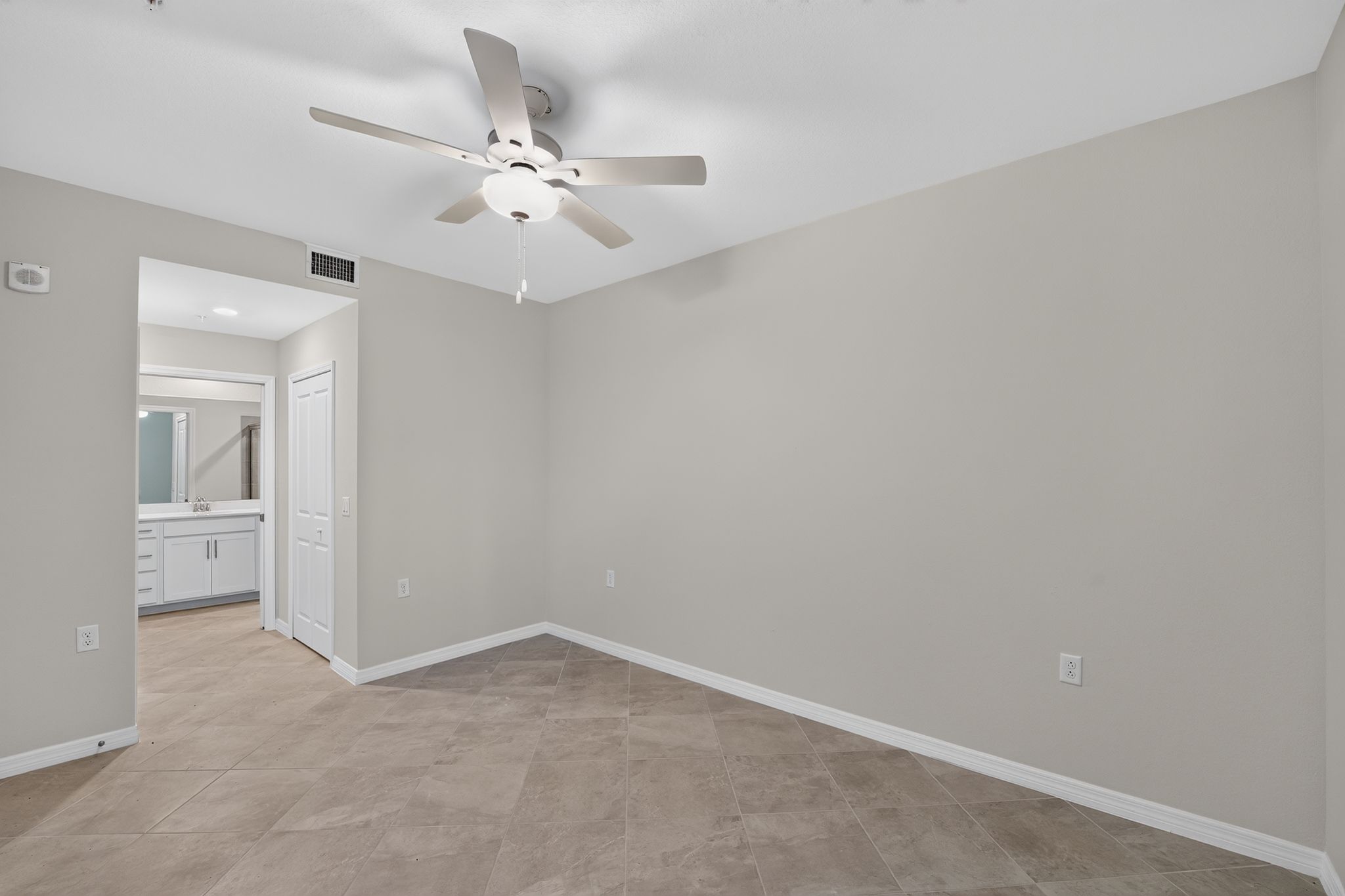 16 15835 Grn Acrs Ave 3316 Bedroom 0771