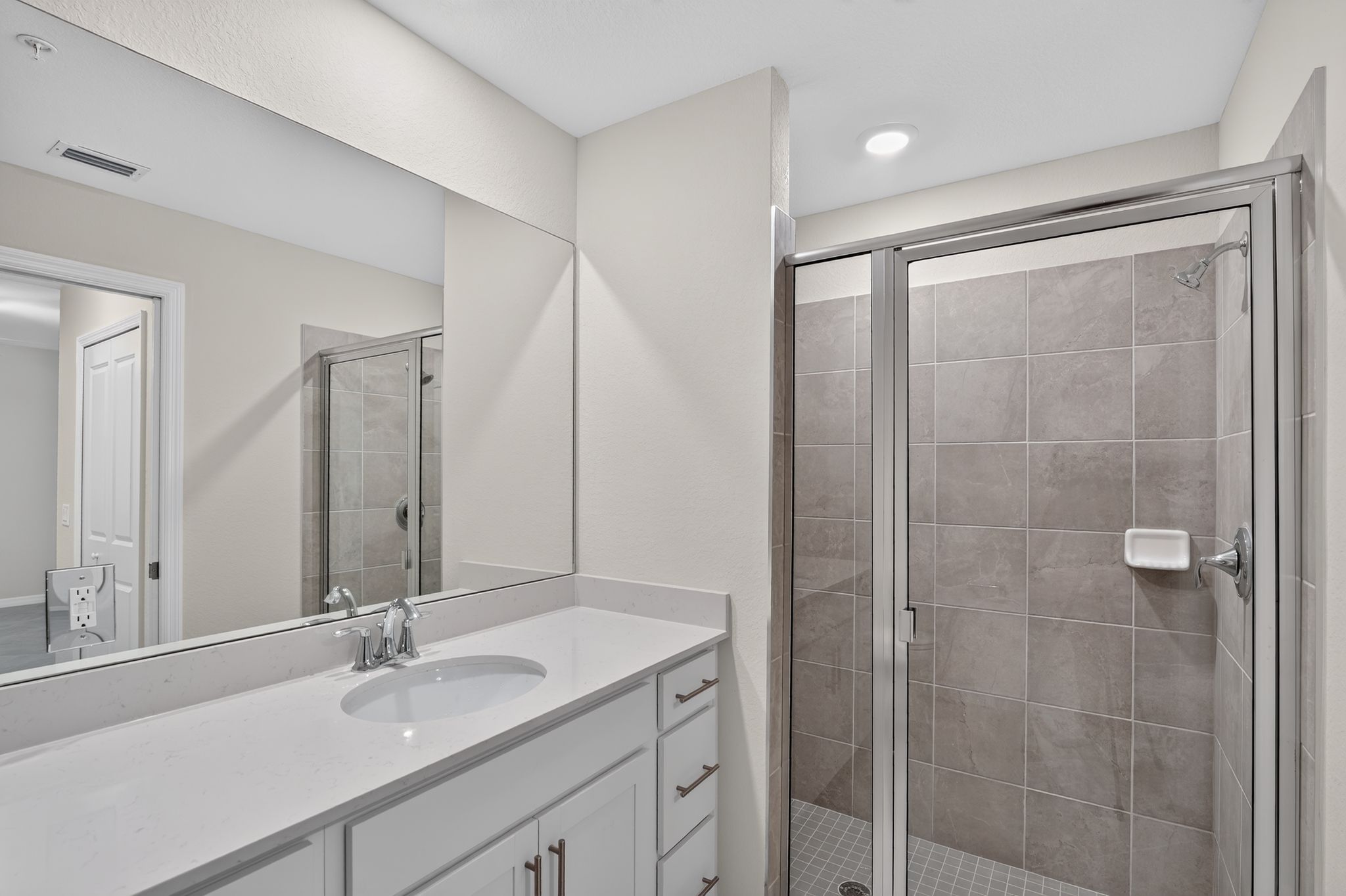 20 15835 Grn Acrs Ave 3316 Bathroom 0774
